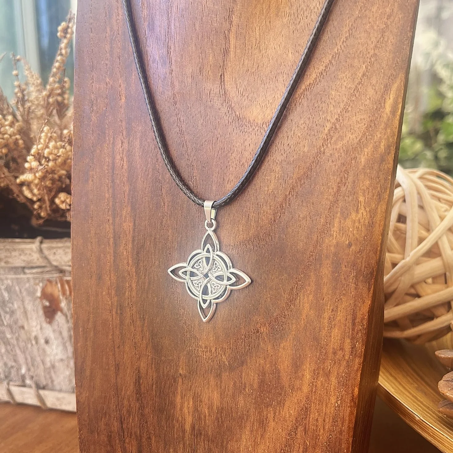 ASTER ALHELÍ Collana Celtica Donna Uomo Ciondolo Nodo della Strega Amuleto Protezione Unisex Gotico Bohémien Cordino Nero Gioiello Artigianale