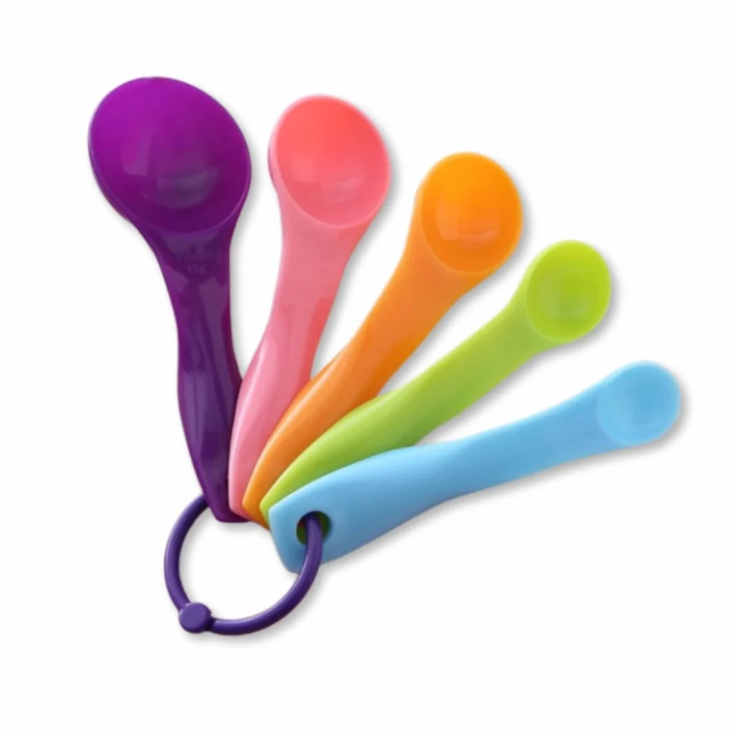 PARENCE.- Set di 5 misurini in plastica colorata - da 1 a 15 ml/g - Misurino da cucina e pasticceria con anello per appendere - Dispenser preciso