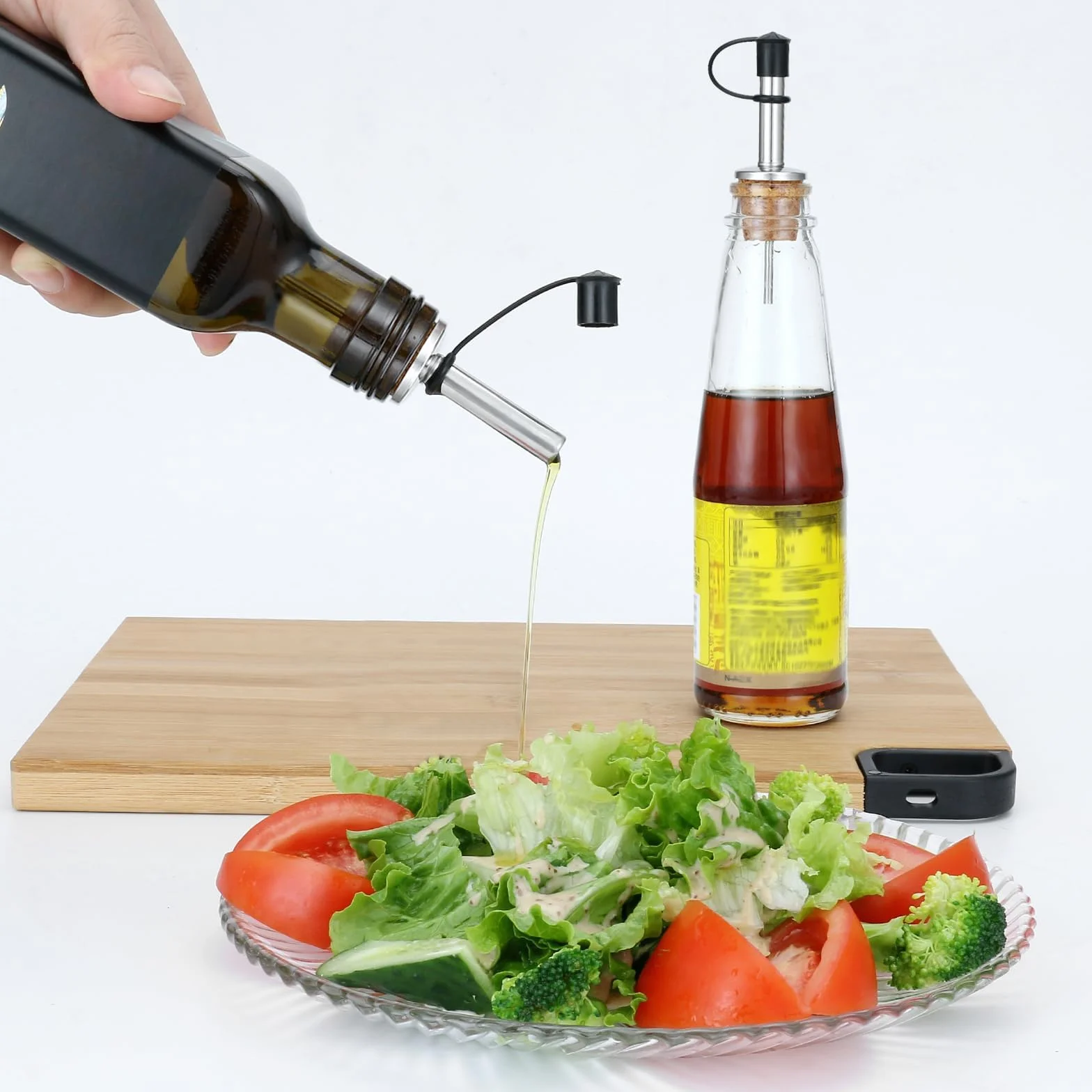 Incutex 5 Beccucci per Bottiglia e 1 Spazzola per Pulizia, Beccuccio di Sughero con Chiusura a Tappo in Gomma, Versatore Dosatore per Liquori Vino Aceto Olio
