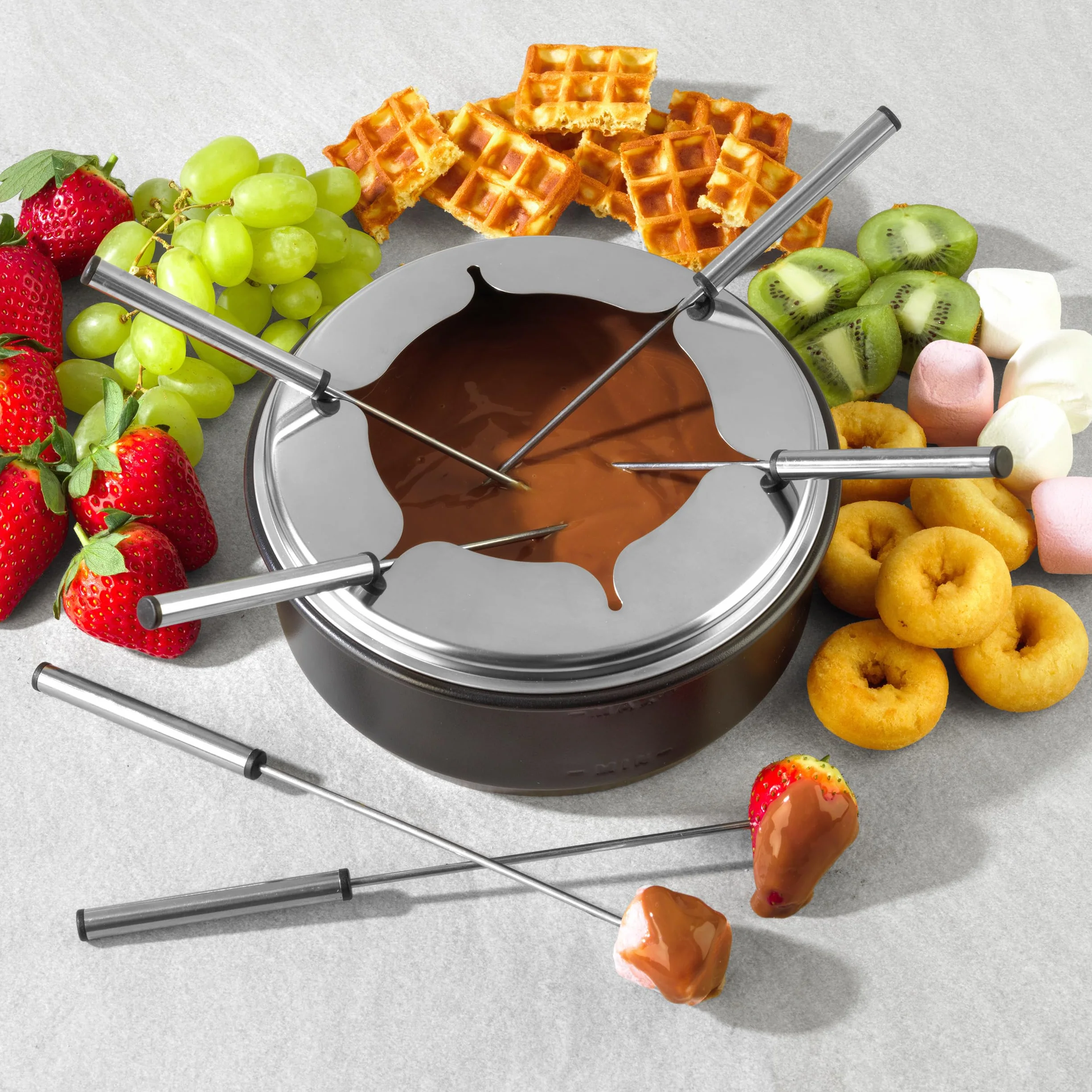 Salter Electric Raclette Grill & Fondue - 2 in 1 Griglia da Interno, Pentola per Sciogliere da 1,3L, Fonduta di Formaggio, 6 Forchette, Temperatura Regolabile, 8 Padelle e Spatole Antiaderenti