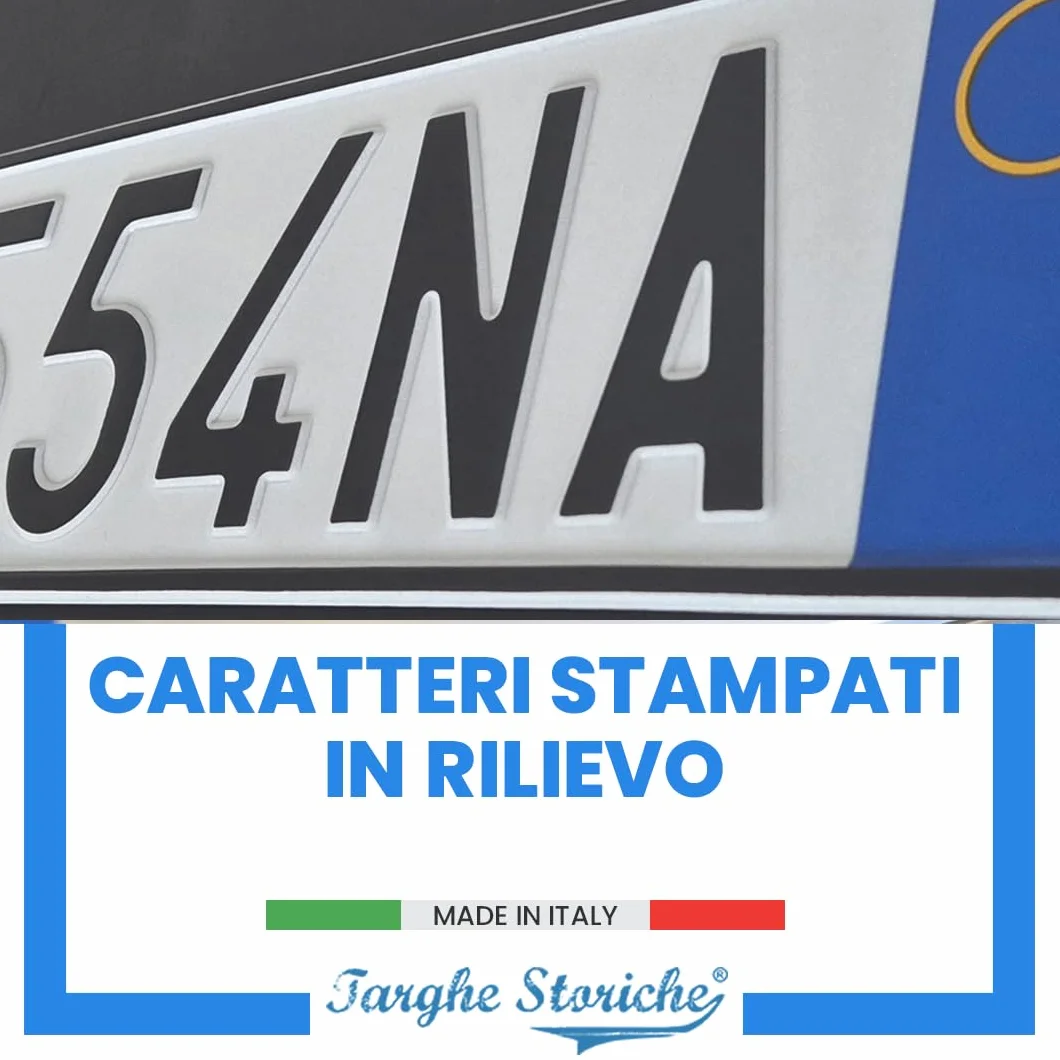 Targa Decorativa - Formato Modello Posteriore - in Alluminio Catarifrangente con Lettere e Numeri in Rilievo Punzonati, Personalizzabile, Made in Italy