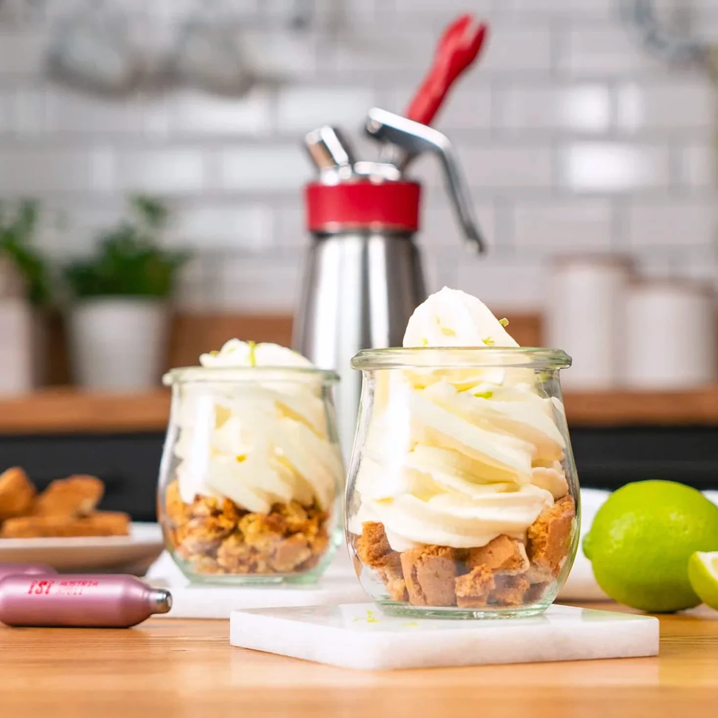 Colichef Sifone Professionale per Panna Montata iSi Gourmet Whip 1 Litro/Perfetto per le preparazioni Calde o Fredde (panna montata ed espume). La Scelta dei Più Grandi Chef di Tutto il Mondo