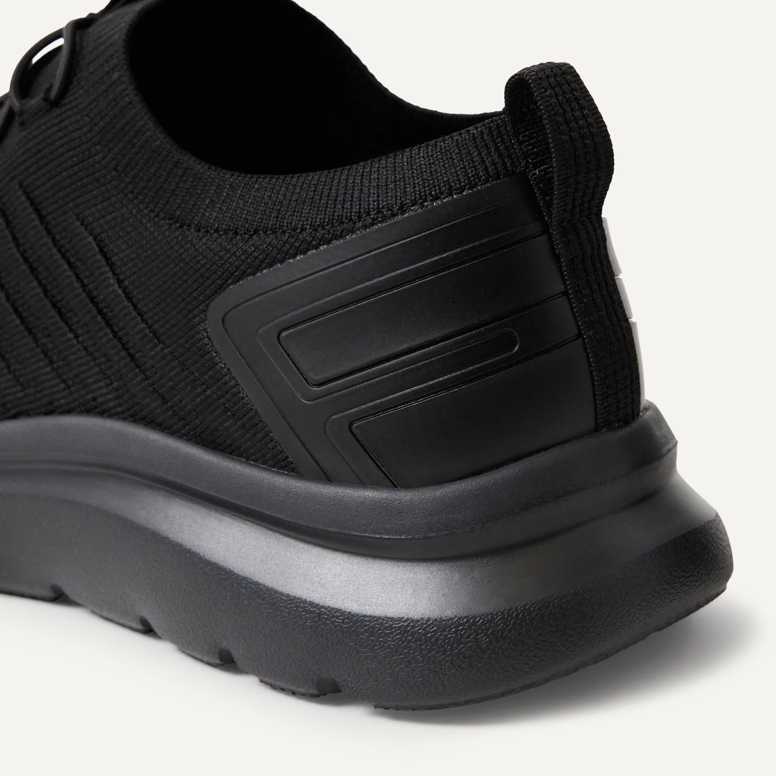 Amazon Essentials Sneakers da Corsa in Maglia Leggera da Uomo