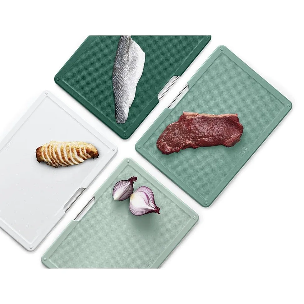 Joseph Joseph Folio - Set di 4 pezzi, Taglieri da cucina in plastica, con custodia porta taglieri- Grande, Argentato/Verde sfumato