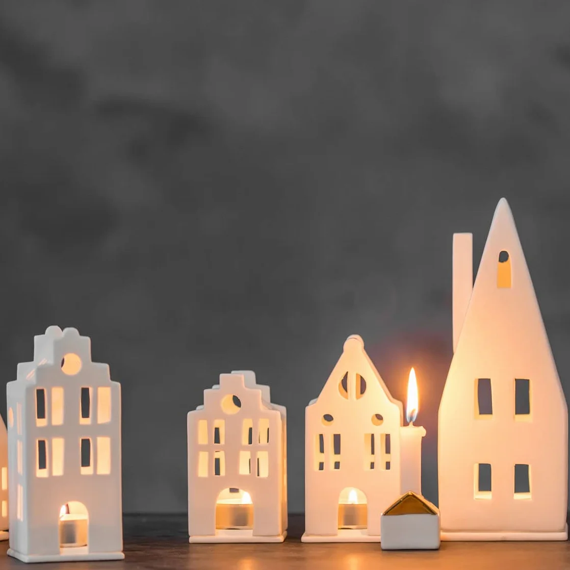 Räder Lichthaus Tetto a punta in porcellana 20 cm Bianco