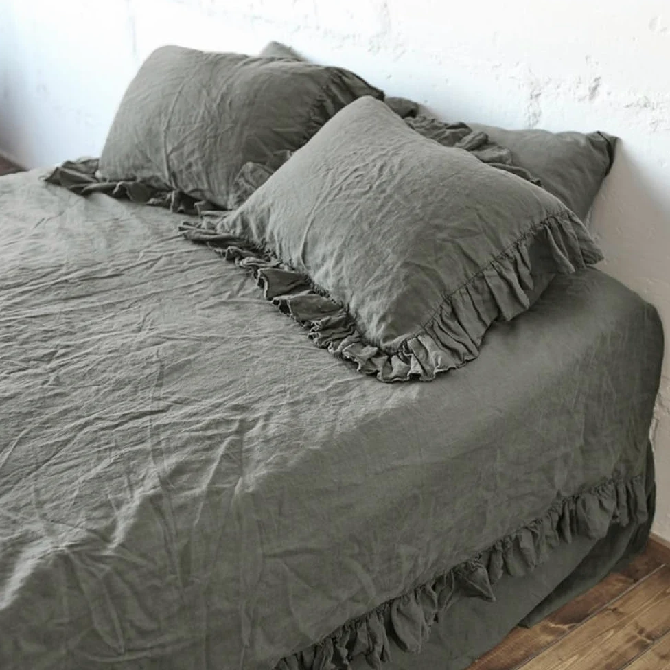 Federe bianche con bordi increspati Copricuscini per biancheria da letto di dimensioni standard Chiusura a busta Sham Solido, grigio scuro, 50x80 cm