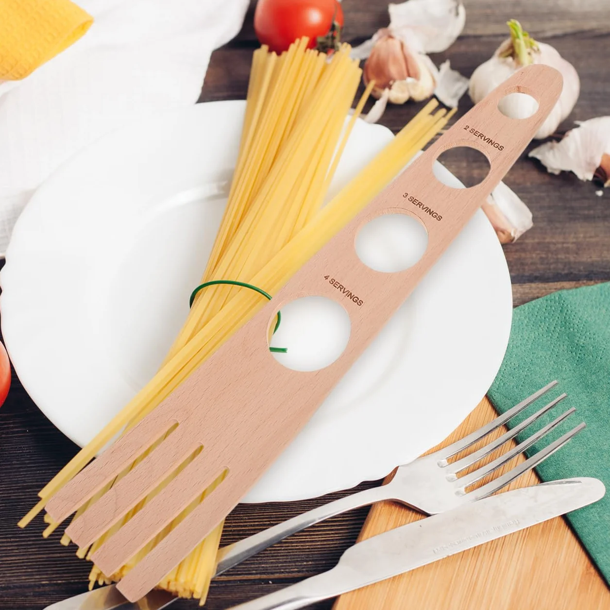 Ciieeo Misuratore Dose Spaghetti in Legno Con 4 Fori Per Porzioni Da 4 Persone Strumento Compatto Per Cucina Domestica E Chef Controllo Preciso Delle Porzioni Di Pasta