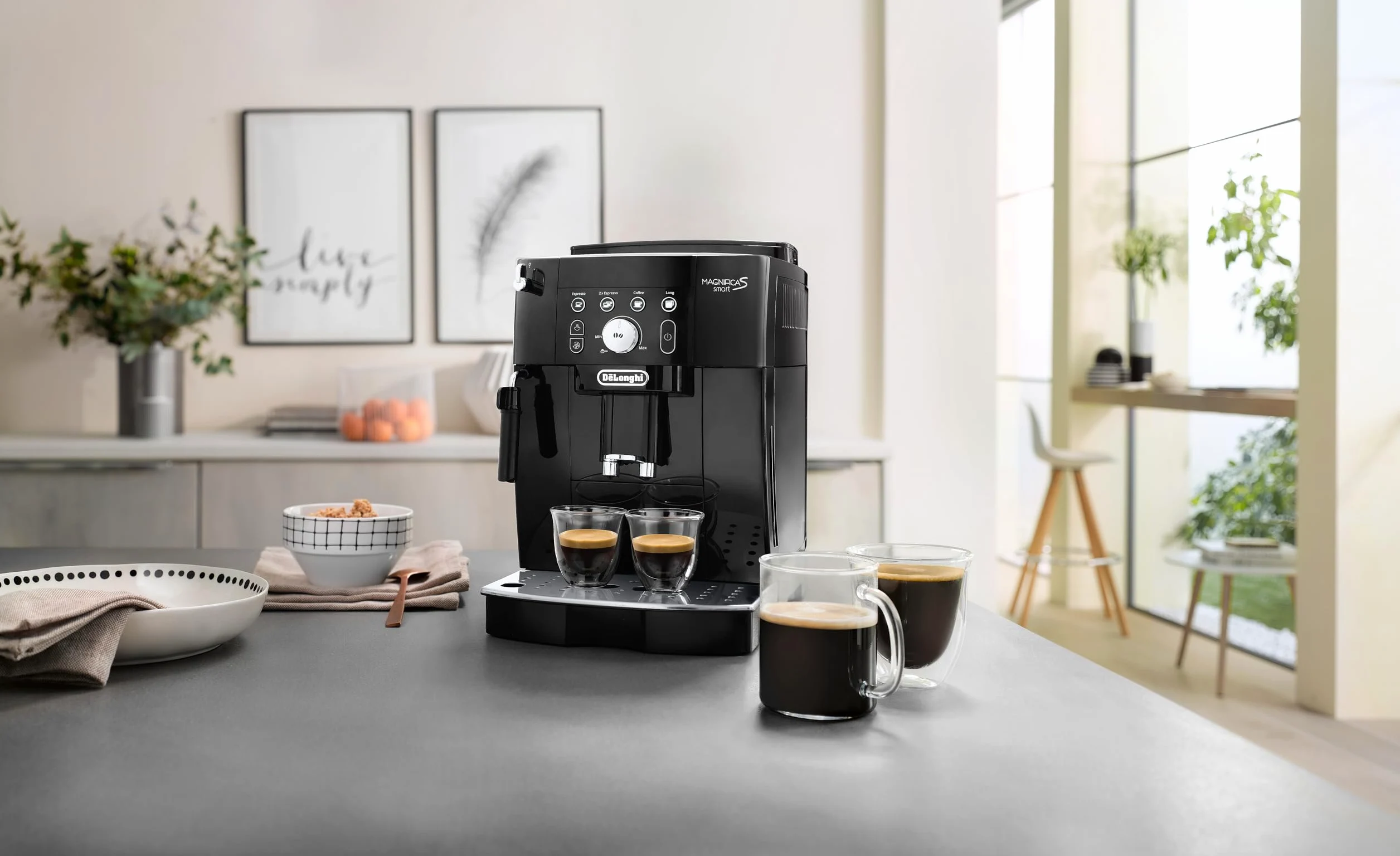 De'Longhi Magnifica S Smart ECAM230.13.B Macchina da Caffè Automatica per Espresso e Cappuccino, Caffè in Grani o in Polvere, 1450 W, Nero