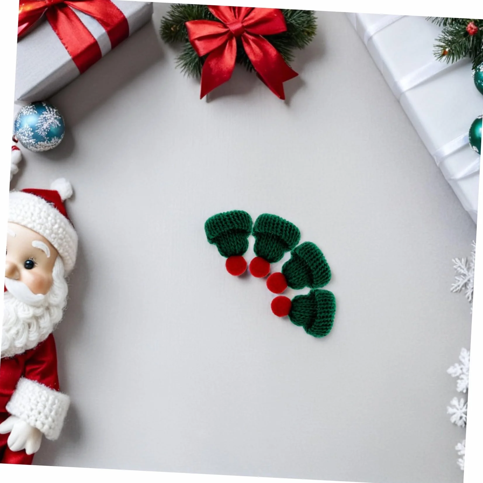 SHINEOFI 40 Pezzi Mini Cappelli Natalizi in Lana Lavorati Maglia Mini Cappellini per Decorazioni Te Accessori per Copribottiglie e Albero Natale