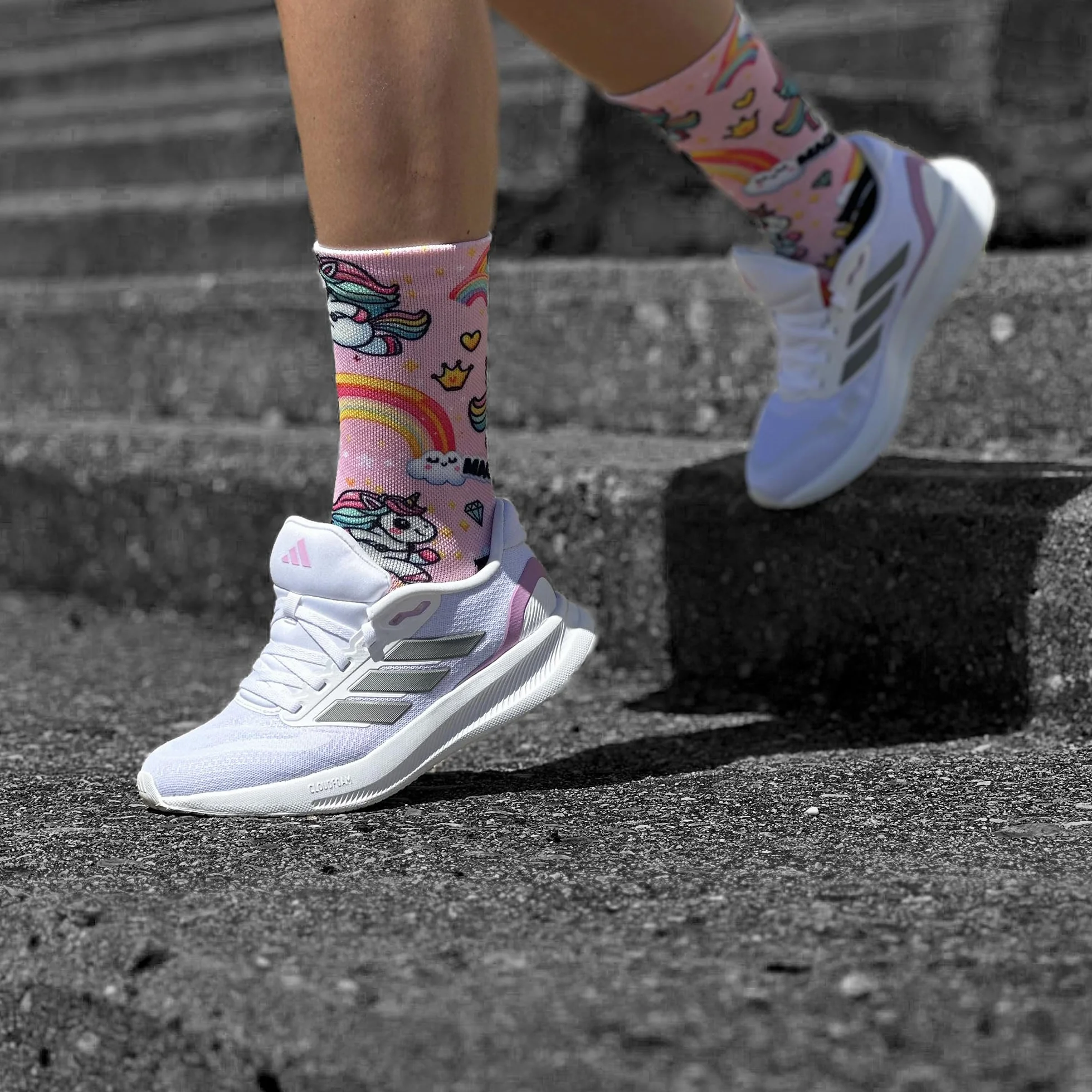 Jungle Socks Elite Series - Calze ad Alte Prestazioni per Running, Traspiranti, Compressive e Rinforzate.