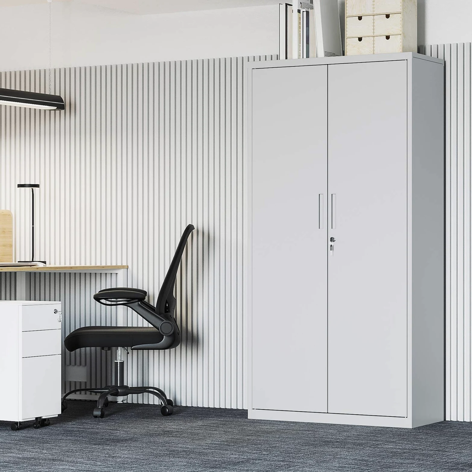 SONGMICS Armadietto Garage a 5 Ripiani con 2 Ante, Armadio Ufficio, 40 x 80 x 180 cm, 1 Serratura, Ripiani Regolabili, Armadio Metallo, Grigio Opaco OMC015G01