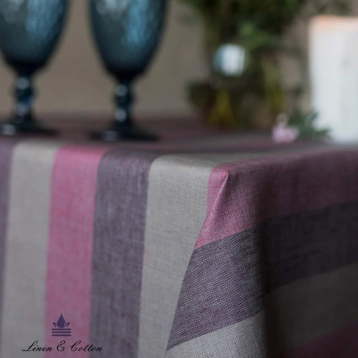 LINEN & COTTON Tovaglia da Tavola Antimacchia Impermeabile in Tela Cerata Silva - 100% Lino, Viola Rosa Grigio (147 x 250 cm) Antiscivolo Tovaglia Rettangolare A Strisce da Esterno Interno Giardino