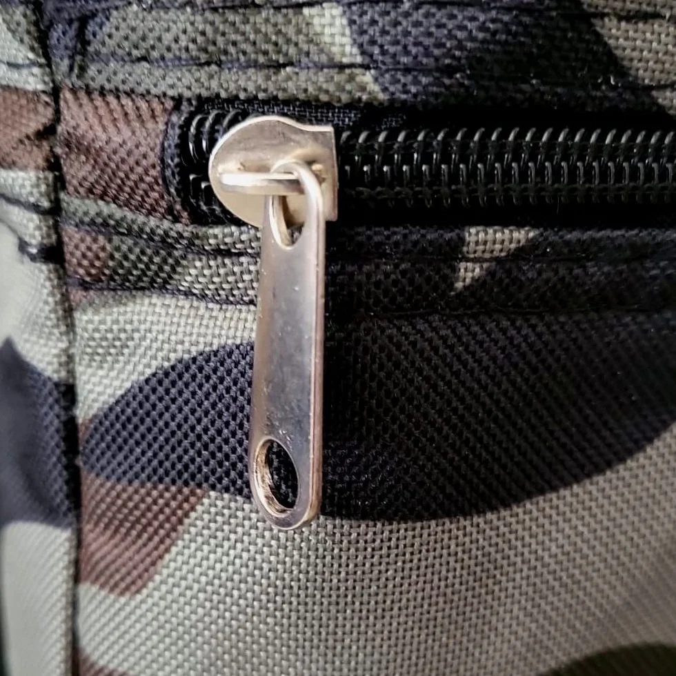 FAST WORLD SHOPPING ® Borsa Termica Porta bottiglia 1,5 A 2 Litri Zaino Frigo Tracolla E Chiusura Zip Interno Alluminio