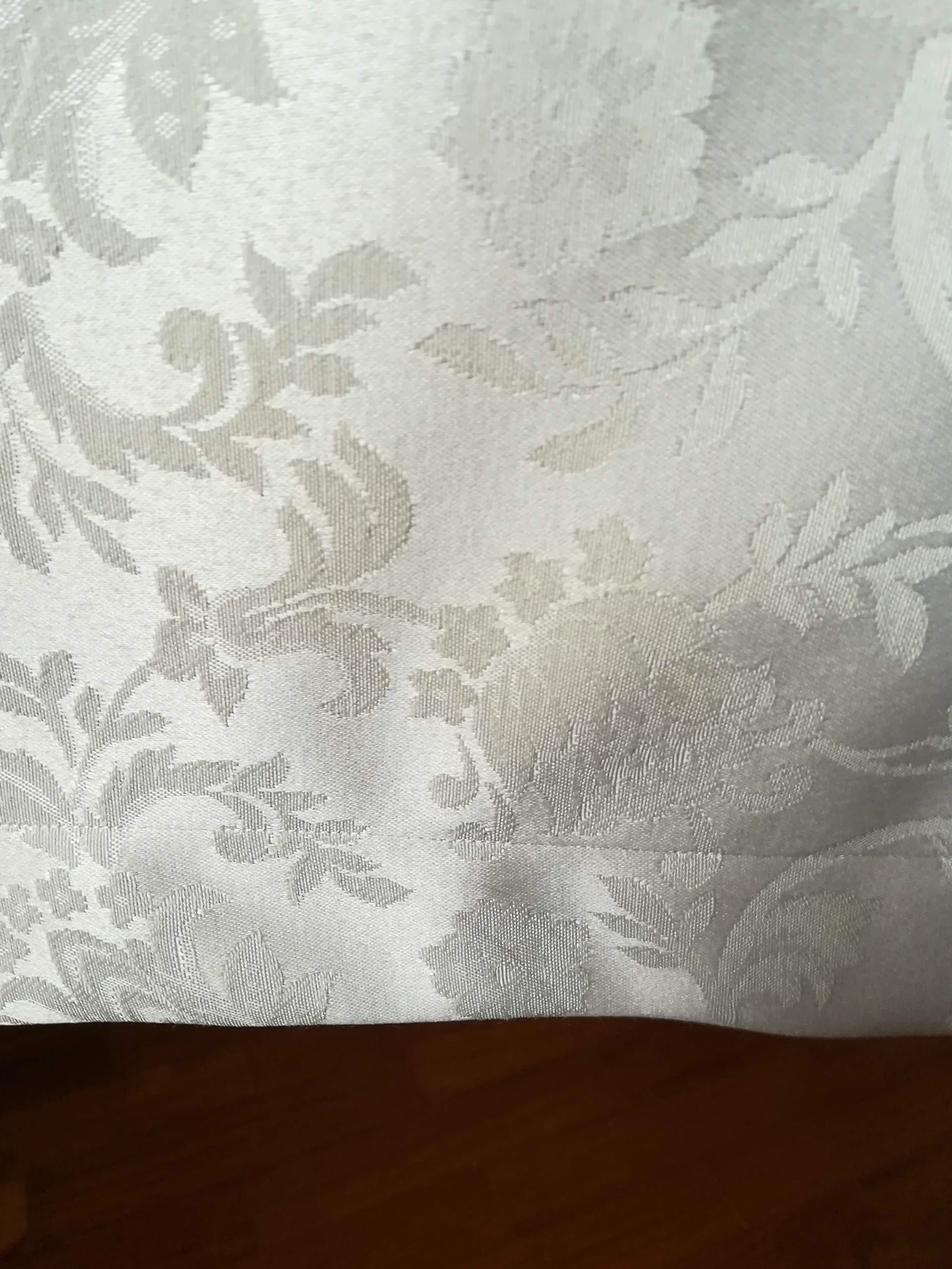 RICAMI FIORENTINI BALDI Tovaglia antimacchia Rettangolare per 16 Cm 180X320. Antimacchia No Stiro Tipo fiandra rifinitura Orlo Dritto. Molto Resistente. Prodotto Artigianale Toscano. Salmone 04