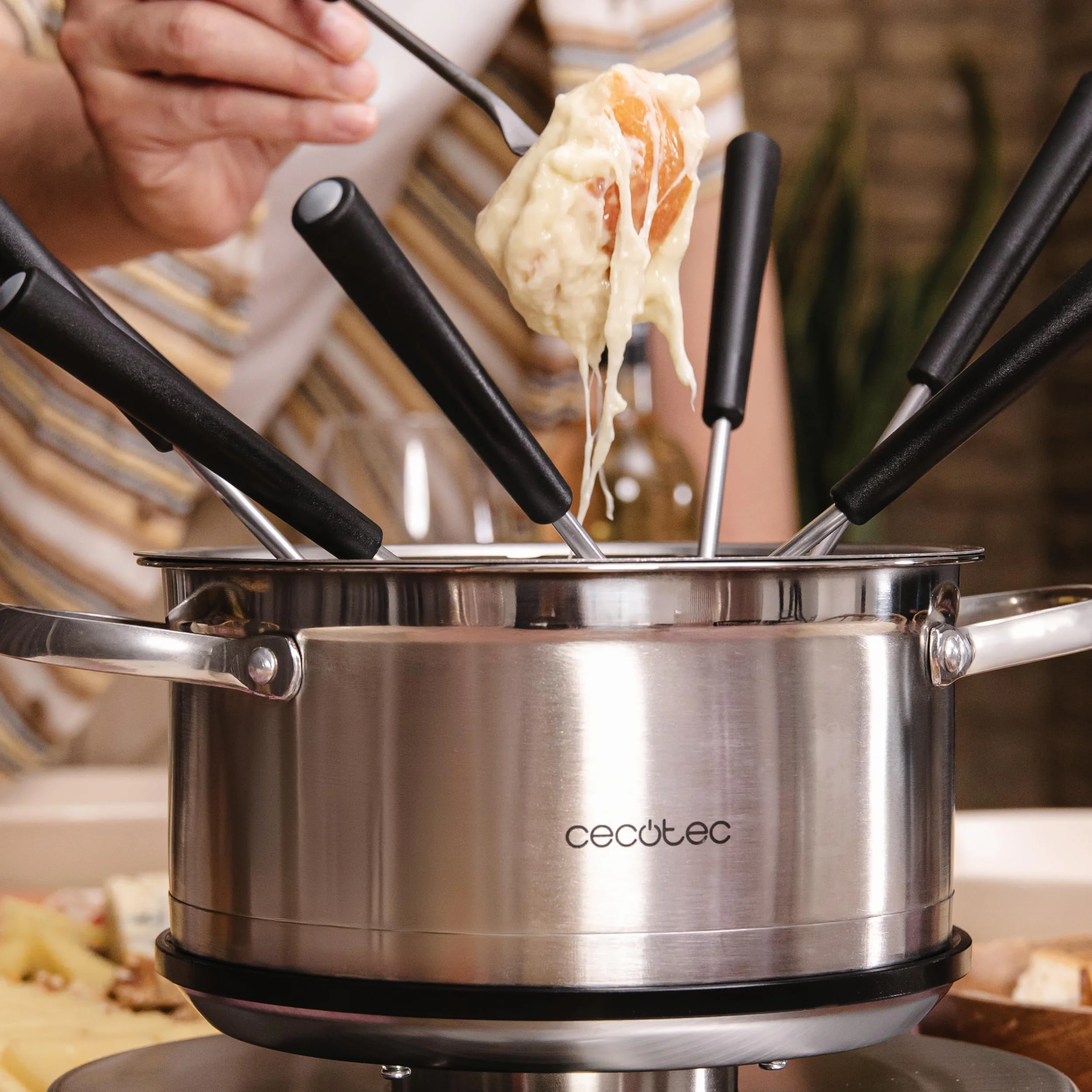 Cecotec Fonduta Elettrica 1500W 1,7L Acciaio Inox per Formaggio Cioccolato Olio