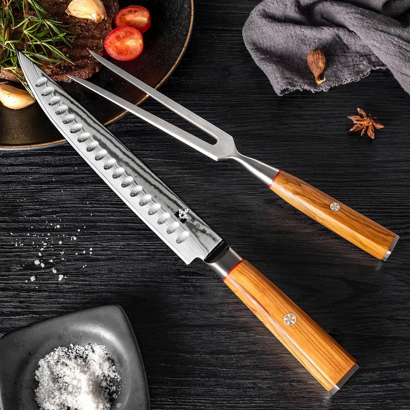 Set di Coltelli da Intaglio e Forchetta, 67 Strati VG10 Acciaio al Carbonio Alto Coltello da Carne 22,5CM, Coltello e Forchettone per Carne con Manico in Legno d'Ulivo, 2 pezzi