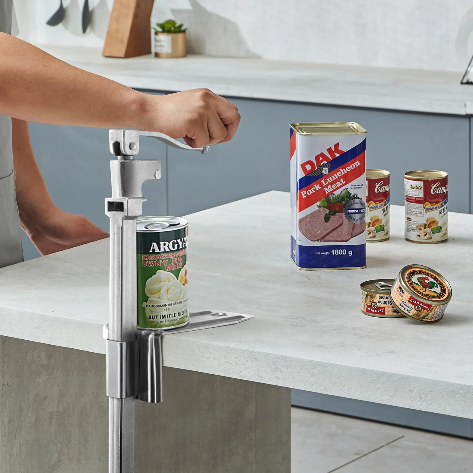VEVOR Apriscatole Commerciale in Ghisa da Tavolo per Lattine Alte 30 cm, Lama Acciaio Inossidabile, 235 x 100 x 660 mm