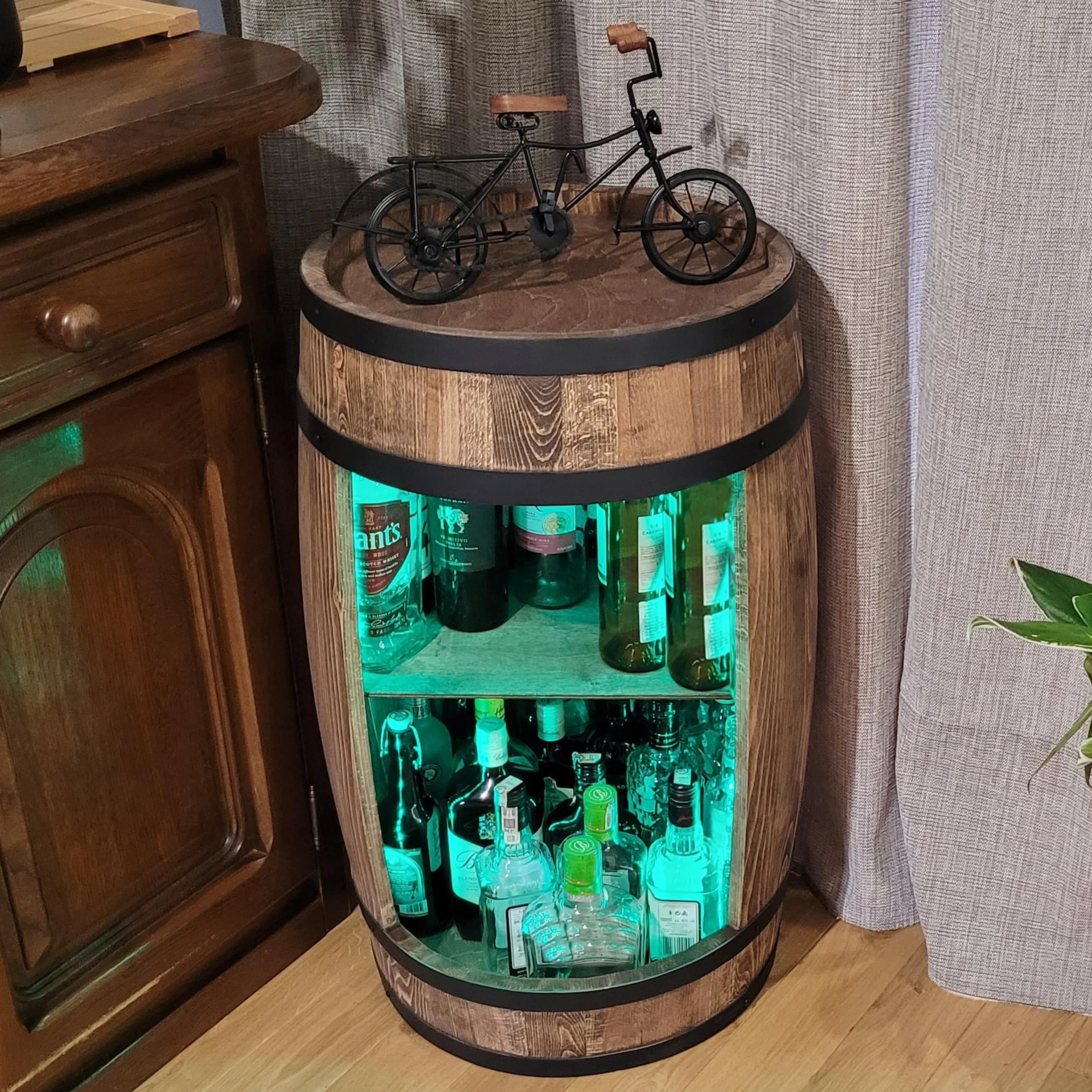 weeco Mobiletto bar a barile in legno con illuminazione a LED RGB, Minibar a forma di botte. Armadietto con ripianoper vini whisky - botte tavolo.Un uomini, Botte per Vino (wengé)