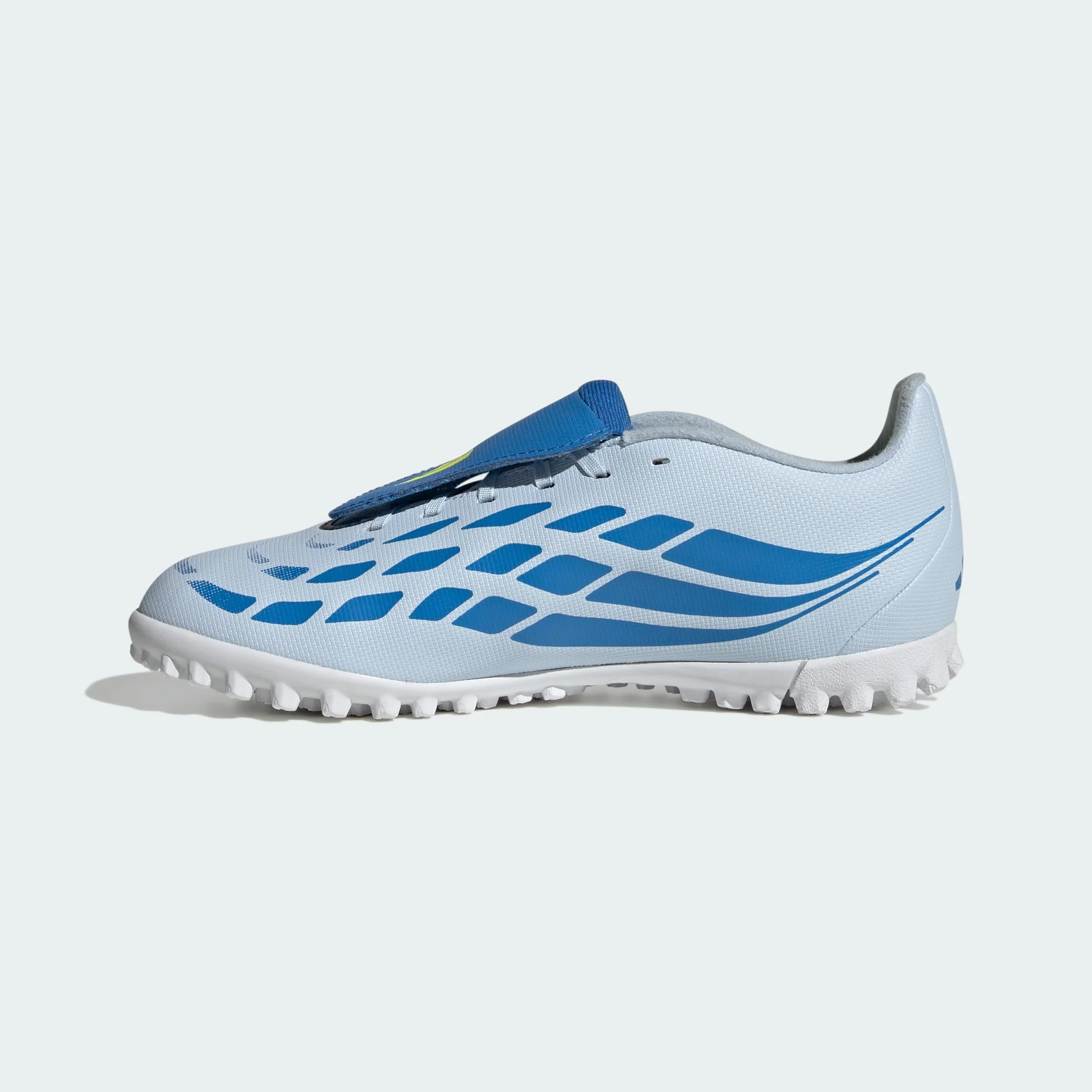 adidas Kids Scarpe da Calcio Predator Club Kids con Linguetta Ripiegabile per Erba Sintetica