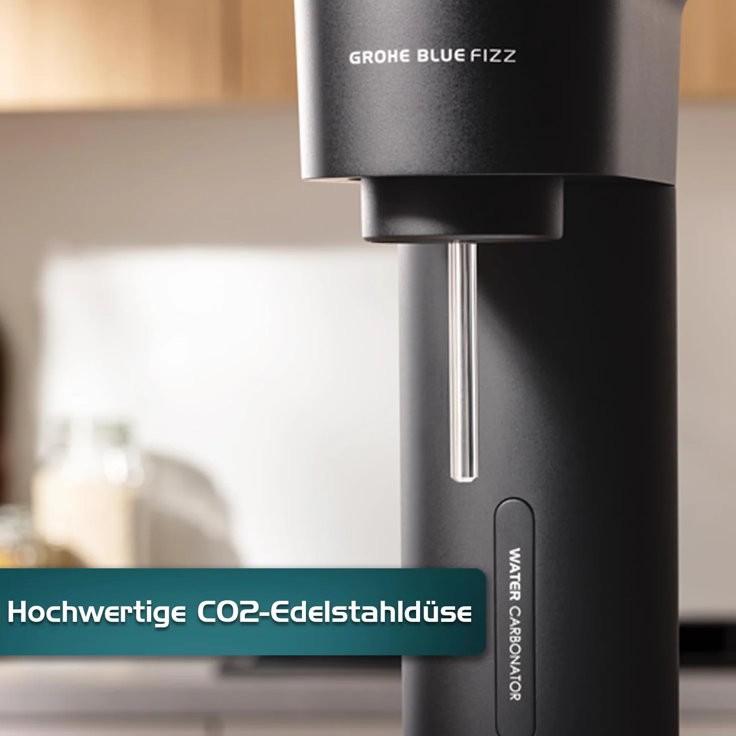 GROHE Blue Fizz Gasatore Starter Kit, 3 Livelli di Gasatura, senza Bombola CO2, 1 Bottiglia d'Acqua da 0,85 L + Polvere Pulizia, Nero, 31943K00