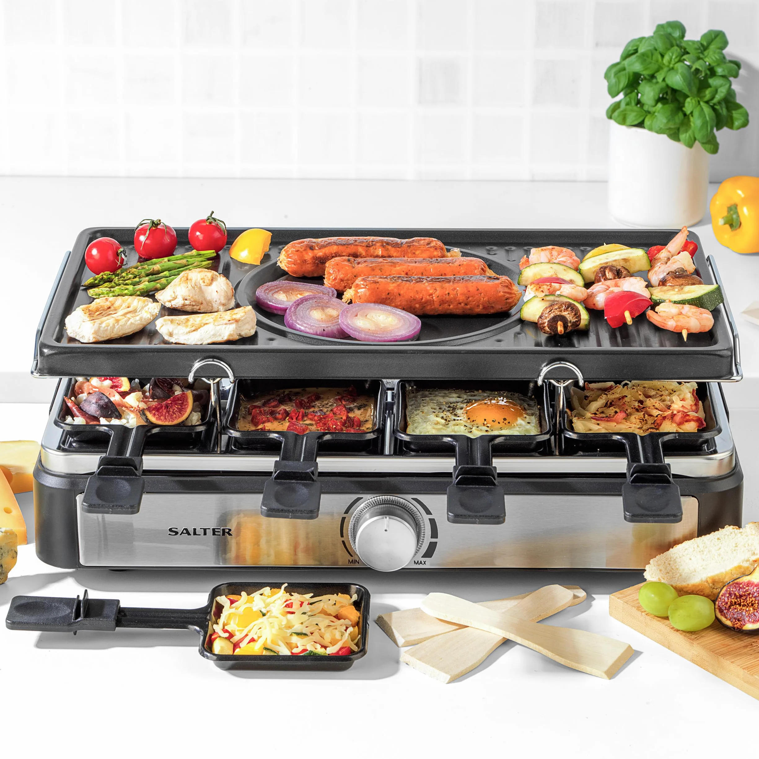 Salter Electric Raclette Grill & Fondue - 2 in 1 Griglia da Interno, Pentola per Sciogliere da 1,3L, Fonduta di Formaggio, 6 Forchette, Temperatura Regolabile, 8 Padelle e Spatole Antiaderenti