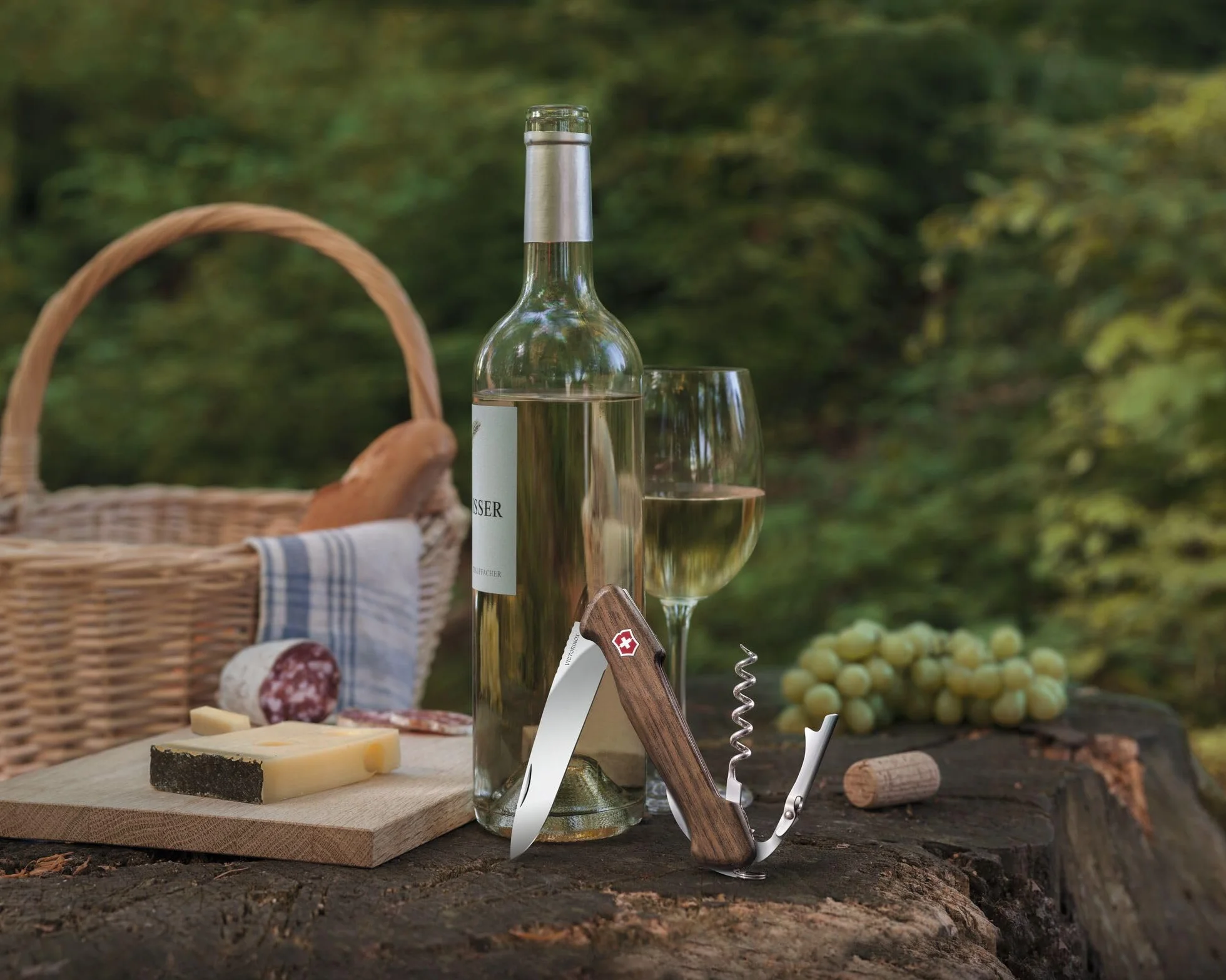 Victorinox, Wine Master Wood, Coltello Svizzero, Originale, Multiuso, Campeggio, 6 Funzioni, Lama, grande, Two step lever, Bloccabile