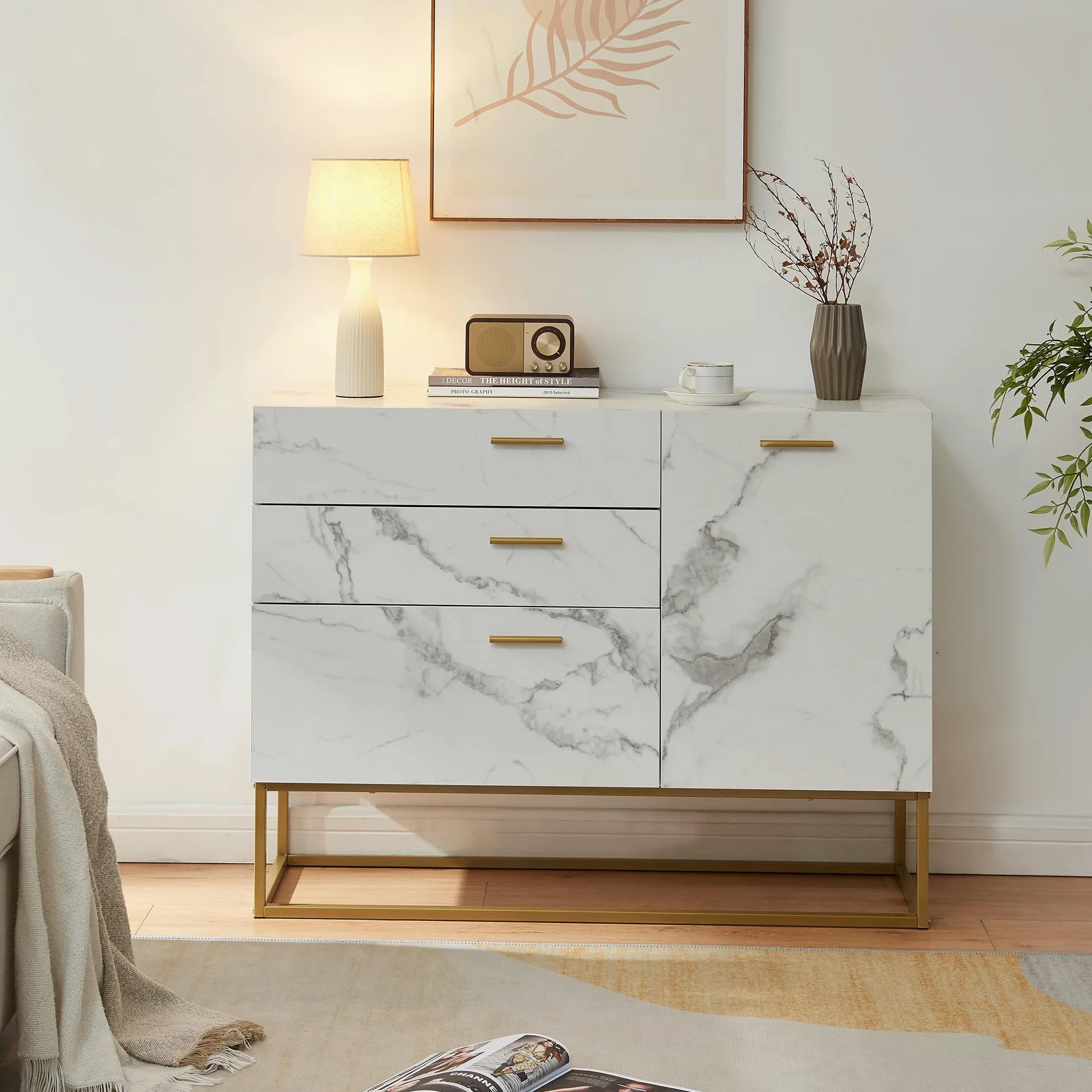[en.casa] Comò con Anta e 3 Cassetti Armadio Basso Mobile Contenitore per Soggiorno Ingresso con Telaio in Metallo 75 x 100 x 35 cm Dorato/Effetto Marmo Bianco