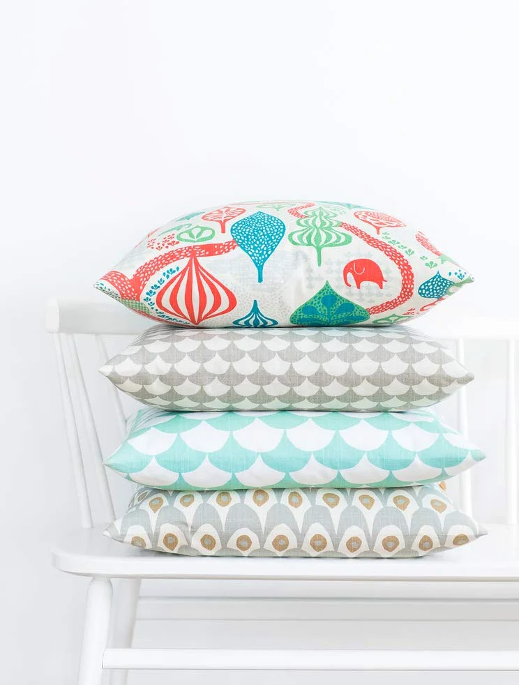 Cuscino decorativo 50 cm x 50 cm - Saga Forest - Bianco/Rosso