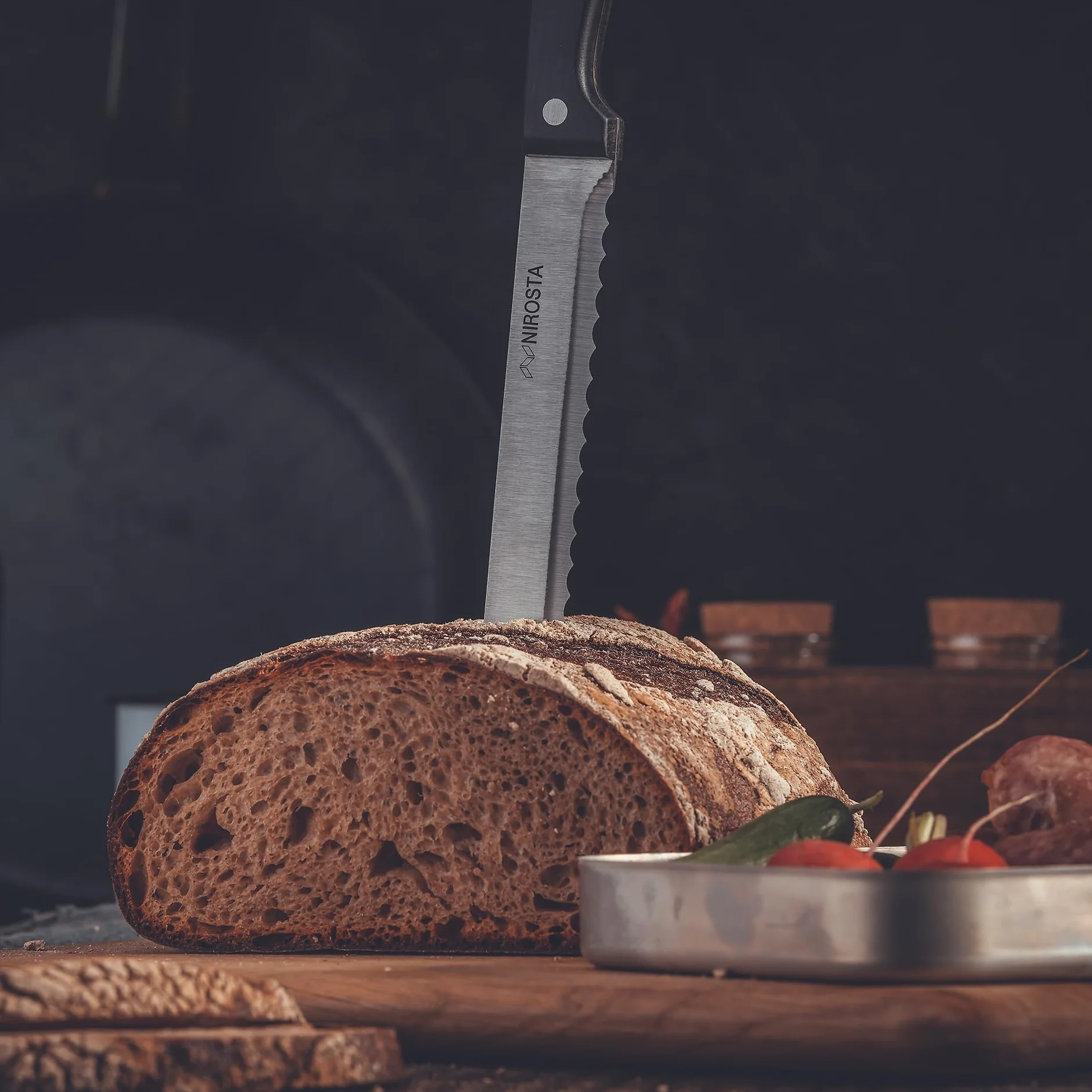 Nirosta Coltello per Pane Lama Seghettata 19,5 cm Acciaio Inox Cucina Triplo Rivetto Impugnatura Ergonomica