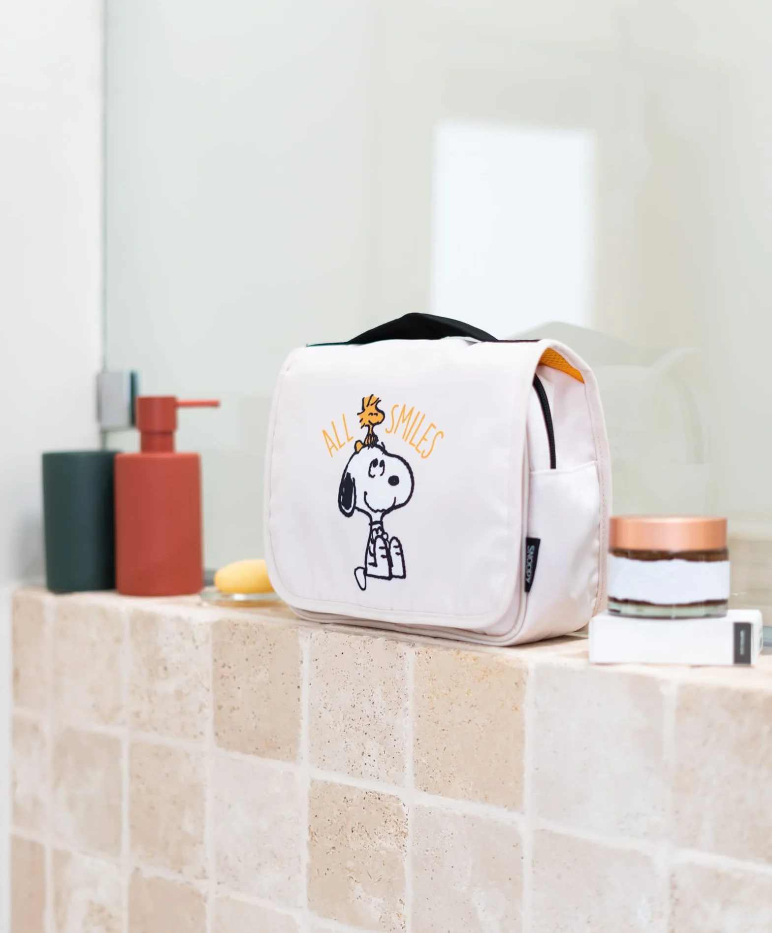 Grupo Erik Beauty Case da Viaggio Snoopy Impermeabile con Scomparti e Gancio 24x20x9 cm