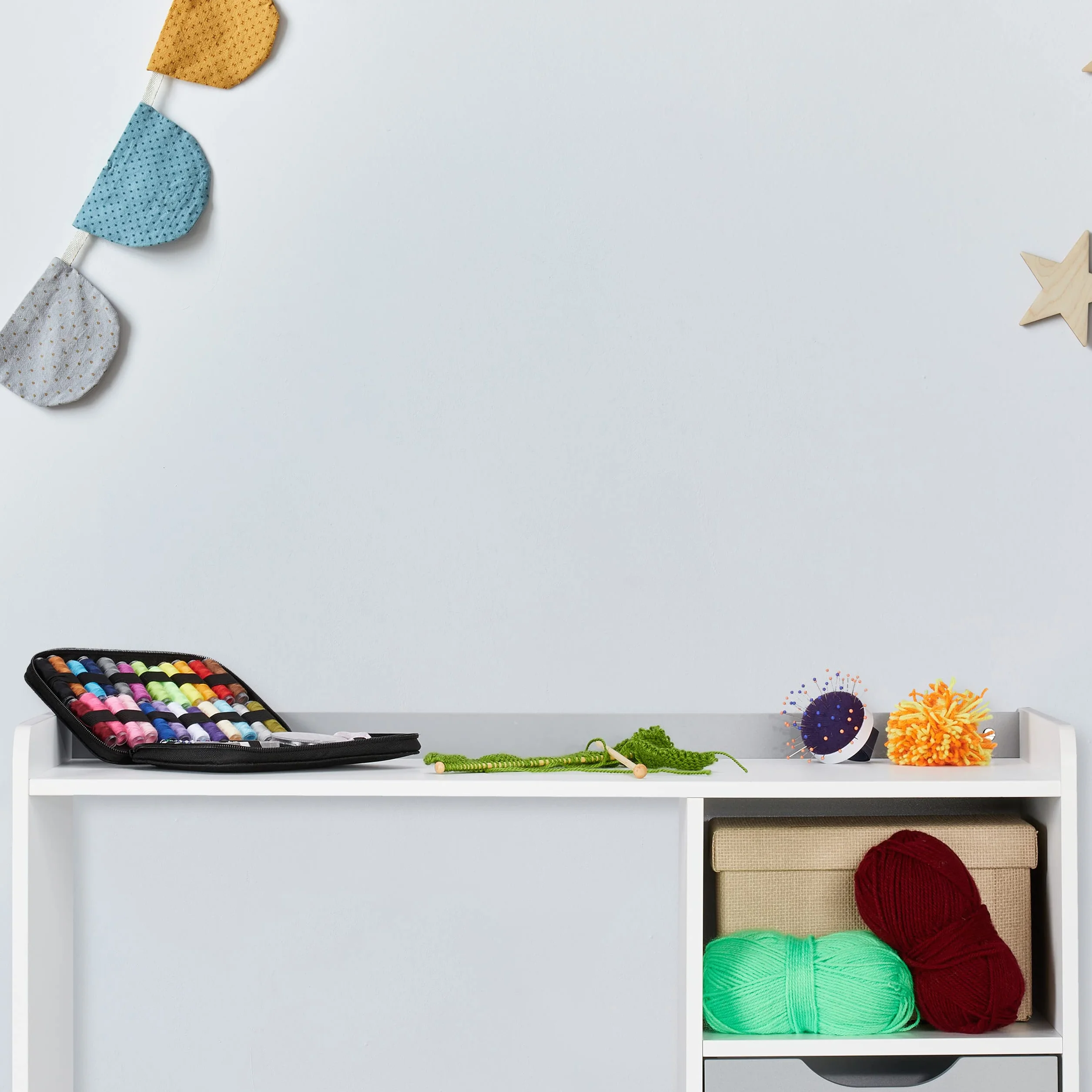 Relaxdays Scrivania per Bambini, 2 Cassetti, Ripiano Aperto, Tavolo per Scolari, HxLxP 60x80x38 cm, MDF, Bianco Grigio