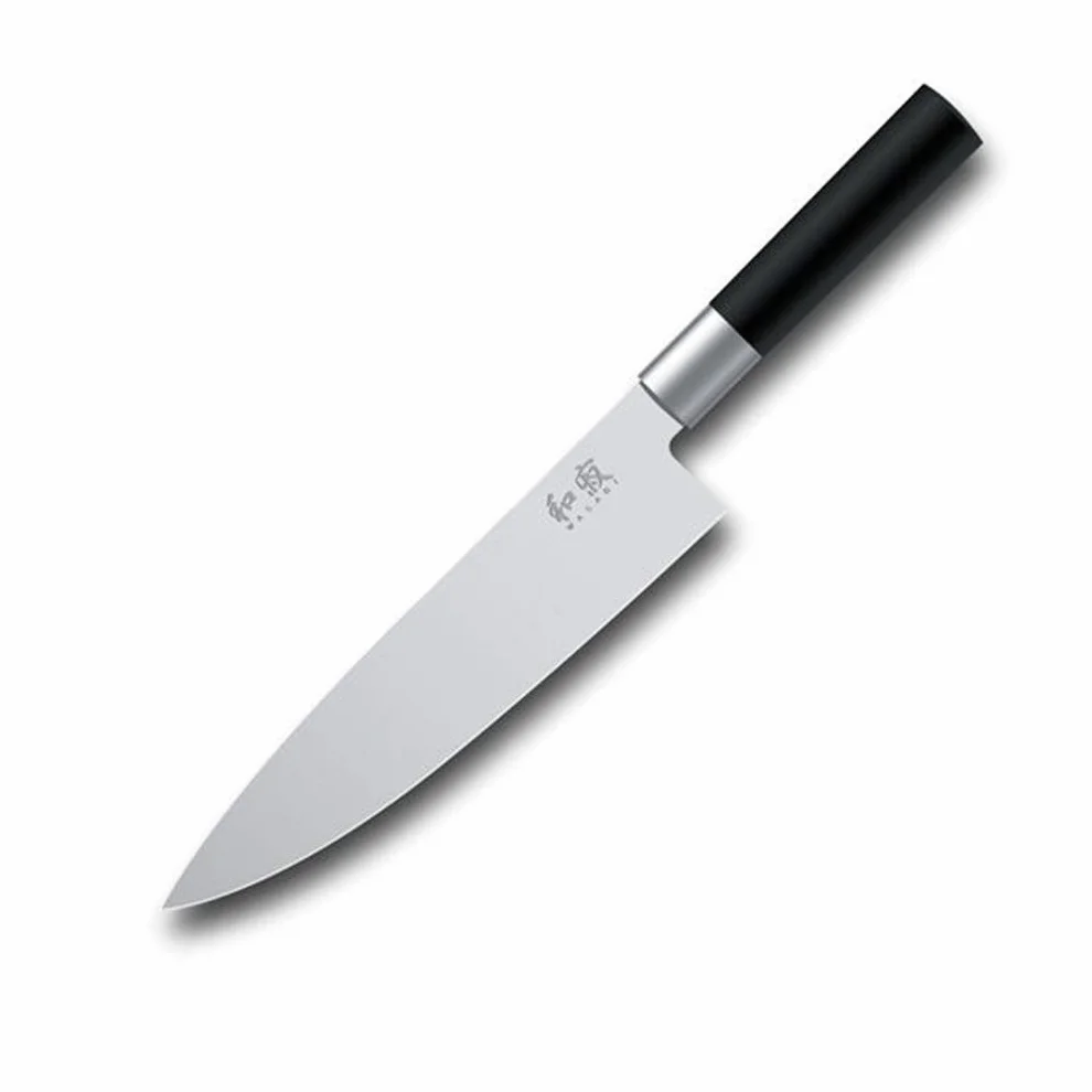 KAI Wasabi Black Coltello da Cucina 20,0 cm Lunghezza Lama - acciaio inossidabile 6A/1K6 lucidato 58 (±1) HRC - manico in polipropilene nero - Coltello da Chef - Made in Japan
