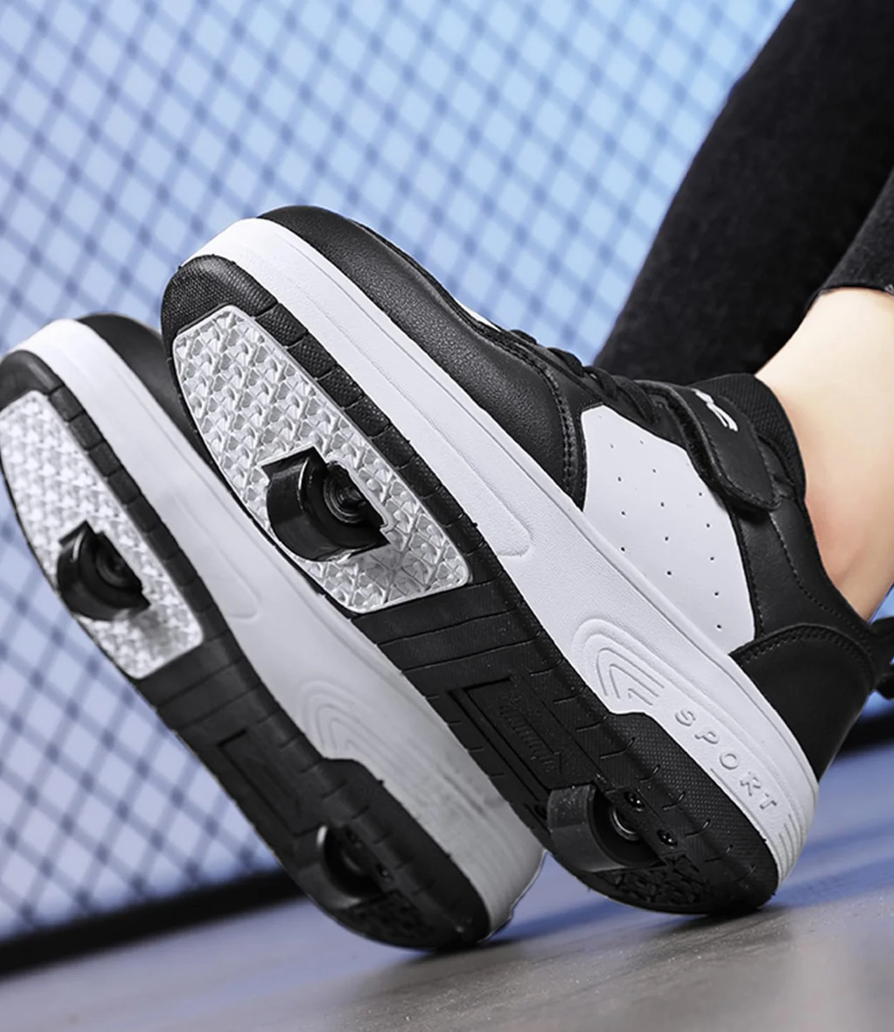 ENEN Scarpe con Rotelle Bambina Outdoor Sportive Skateboard Sneakers Multisport Pattini per Ragazze e Ragazzi