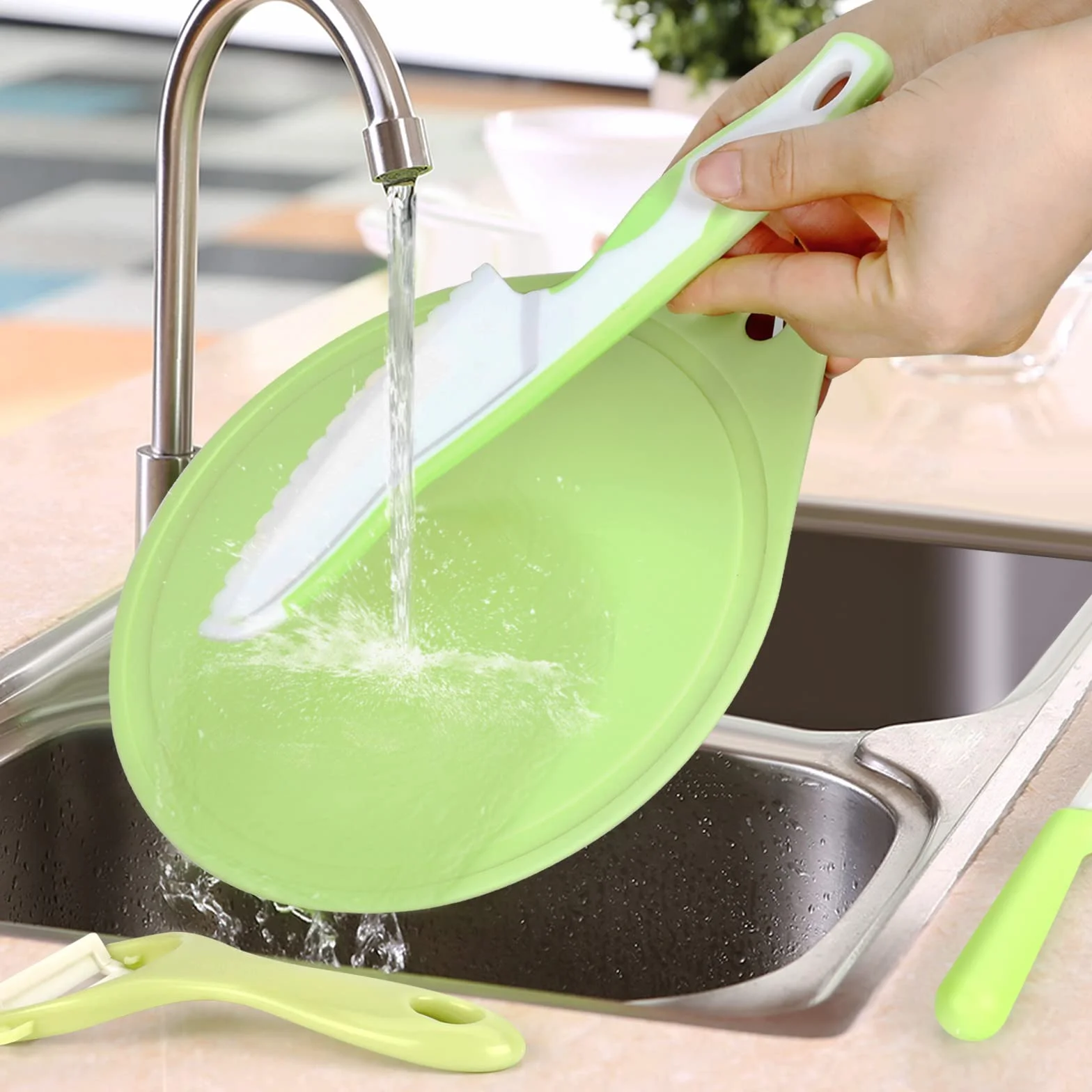 Set di 7 coltelli da cucina per bambini per tagliare e cucinare frutta o verdura, con coltello in legno, tagliere, pelapatate, piccolo tagliere per bambini