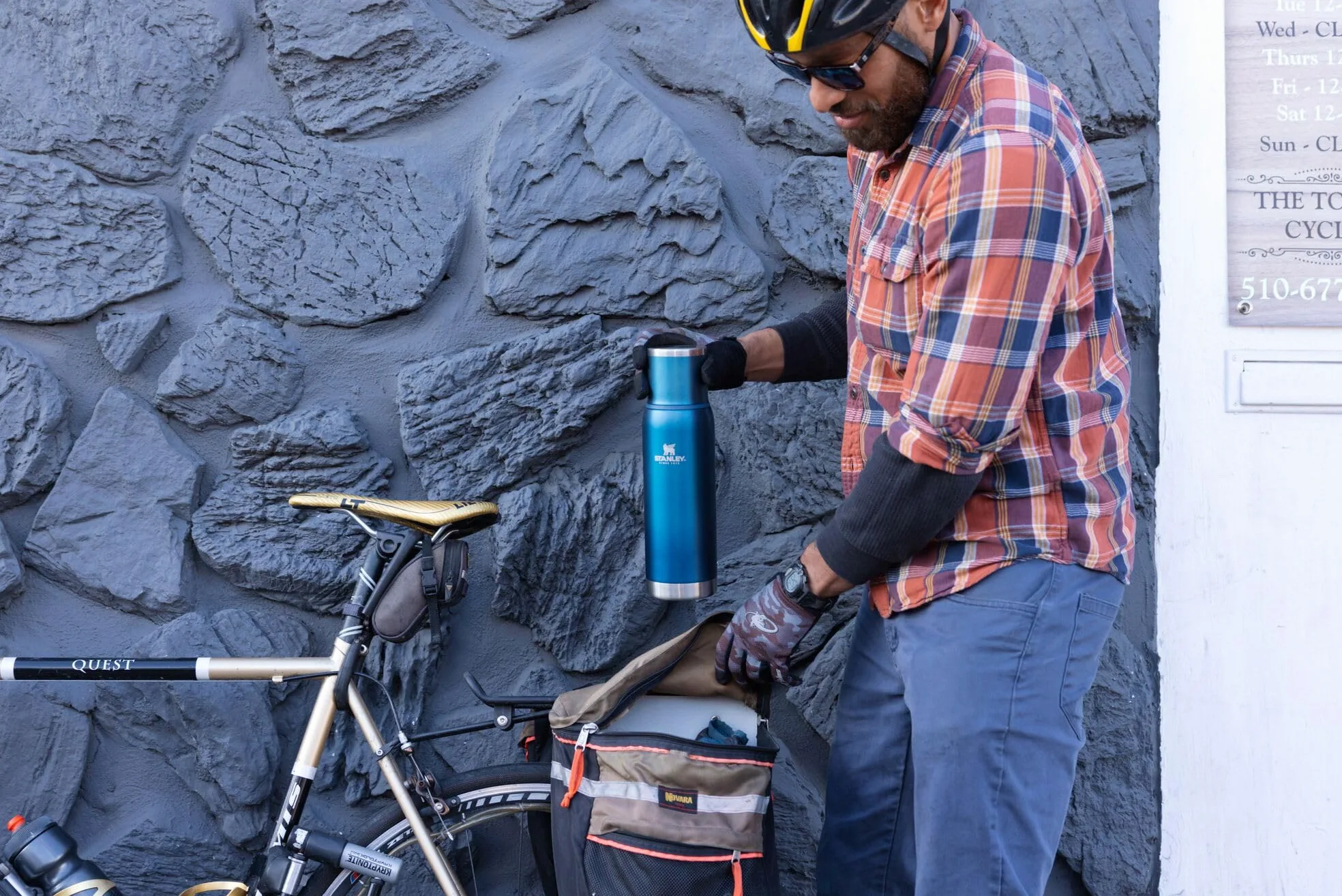 Stanley Adventure-to-Go - Borraccia termica da 0,5 l, apertura larga con coperchio a tenuta stagna, mantiene le bevande calde o fredde, ripiegabile per i viaggi, bottiglia termica termica in acciaio