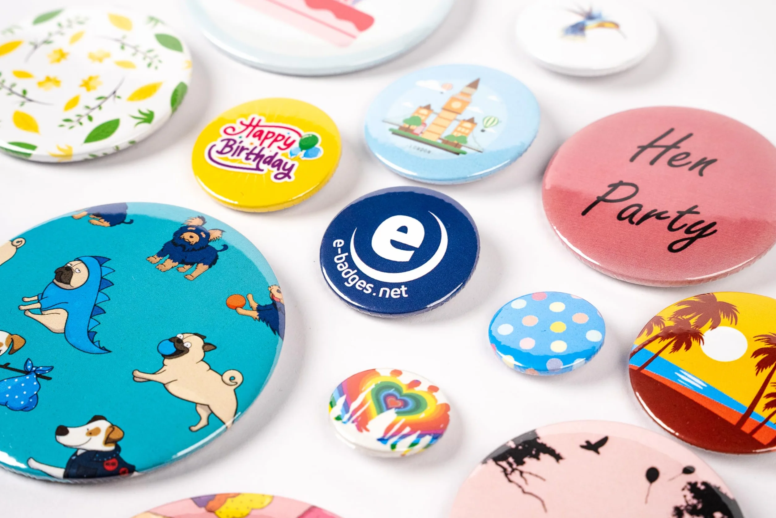 Macchina per Spille 38mm 250 Badge Inclusi Pin Maker Intercambiabile 25mm 45mm 58mm 77mm