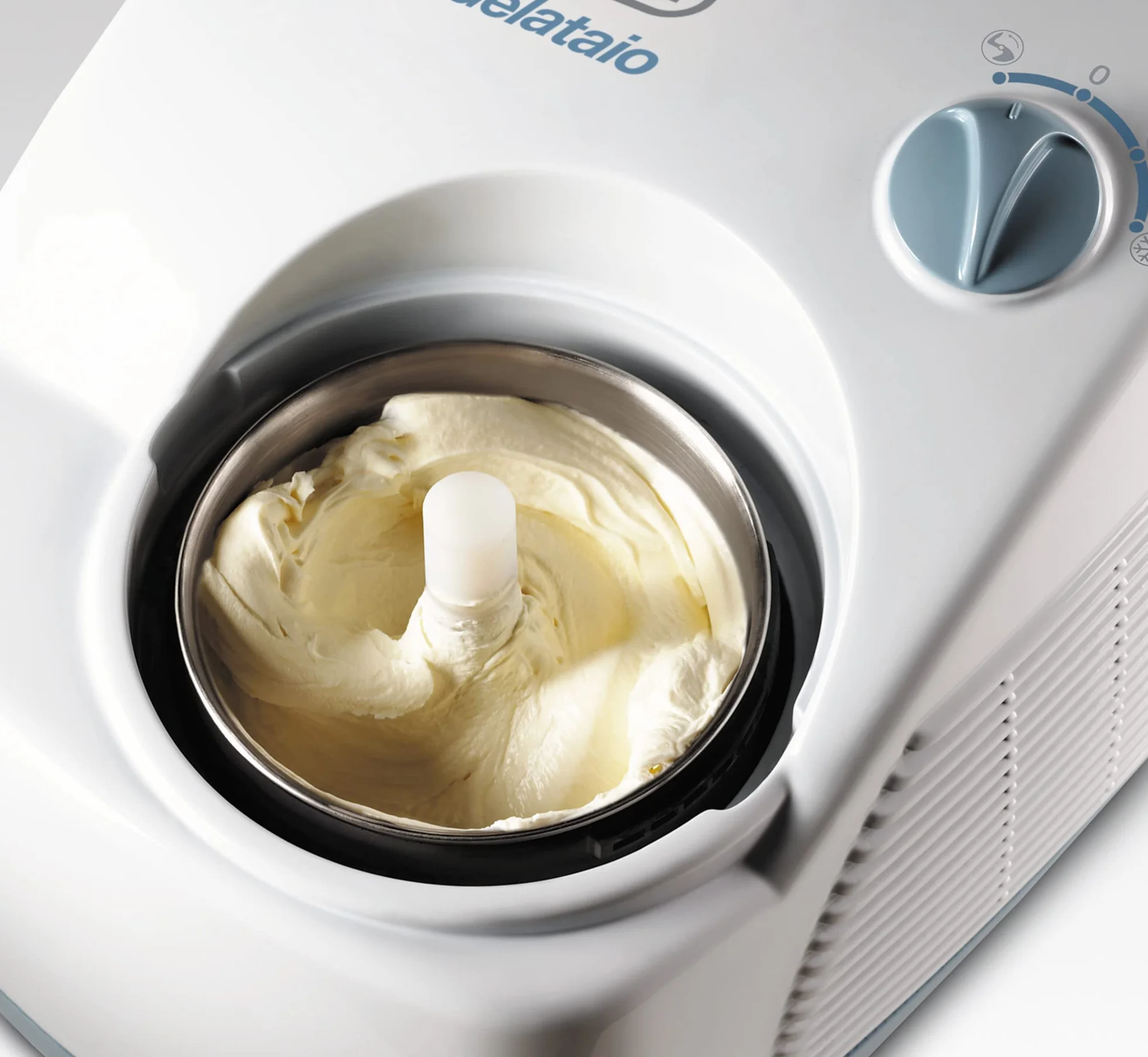 De'Longhi ICK5000 La Gelatiera autorefrigerante con Compressore, gruppo lame brevettato, fino a 700gr di gelato e sorbetti, 3 funzioni, temperatura costante, cestello estraibile, bianco