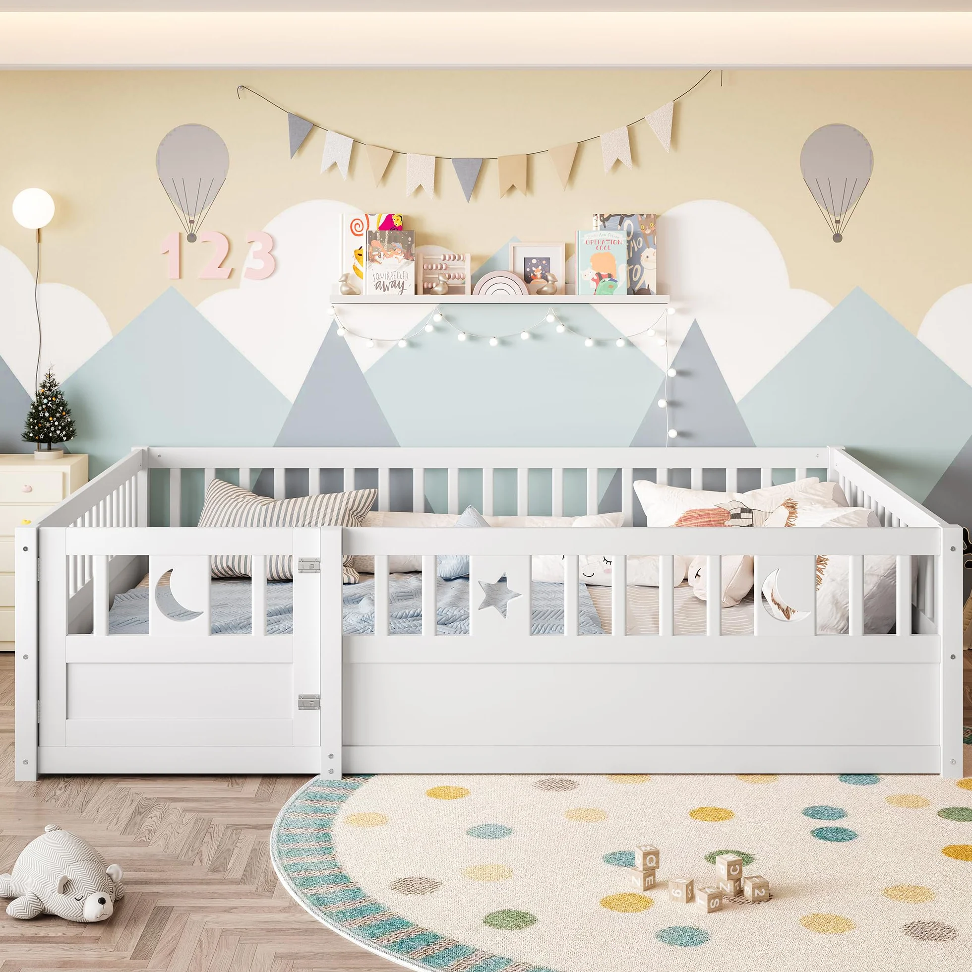 Letto per Bambini 140 x 190 con Ringhiera, Montessori Letto a Terra Bambino con Rete a Doghe, decorazione a Stella e Luna, Struttura letto in Legno di pino(Senza Materasso)
