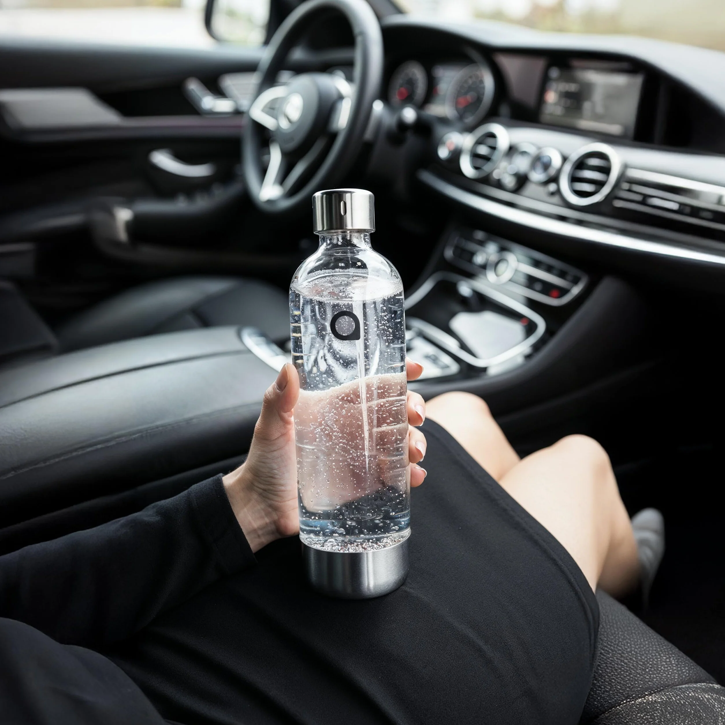 Aquafloow Macchina Soda per Acqua Frizzante in Acciaio Inox, Gasatore d’Acqua con CO₂ Ricaricabile, Bombola 60L, Bottiglia Senza BPA