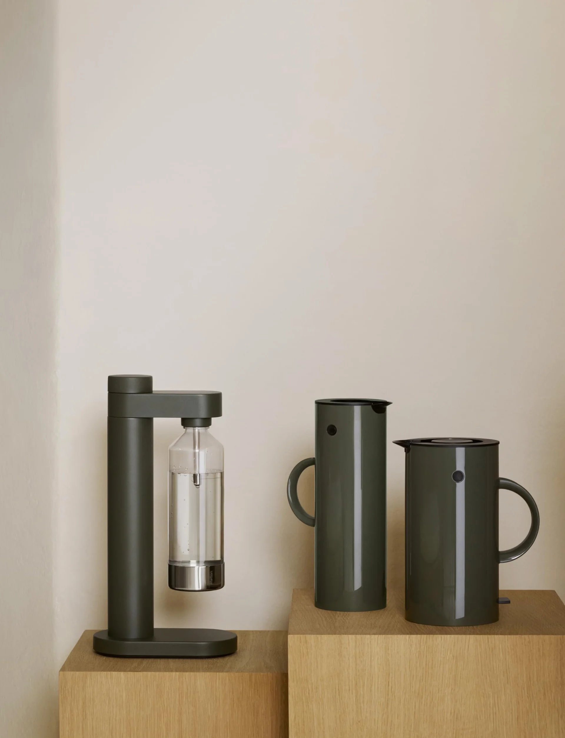 Stelton Brus Aeratore d'acqua con bottiglia carbonatore premium per acqua CO2 Foresta regolabile Design scandinavo Dark Forest