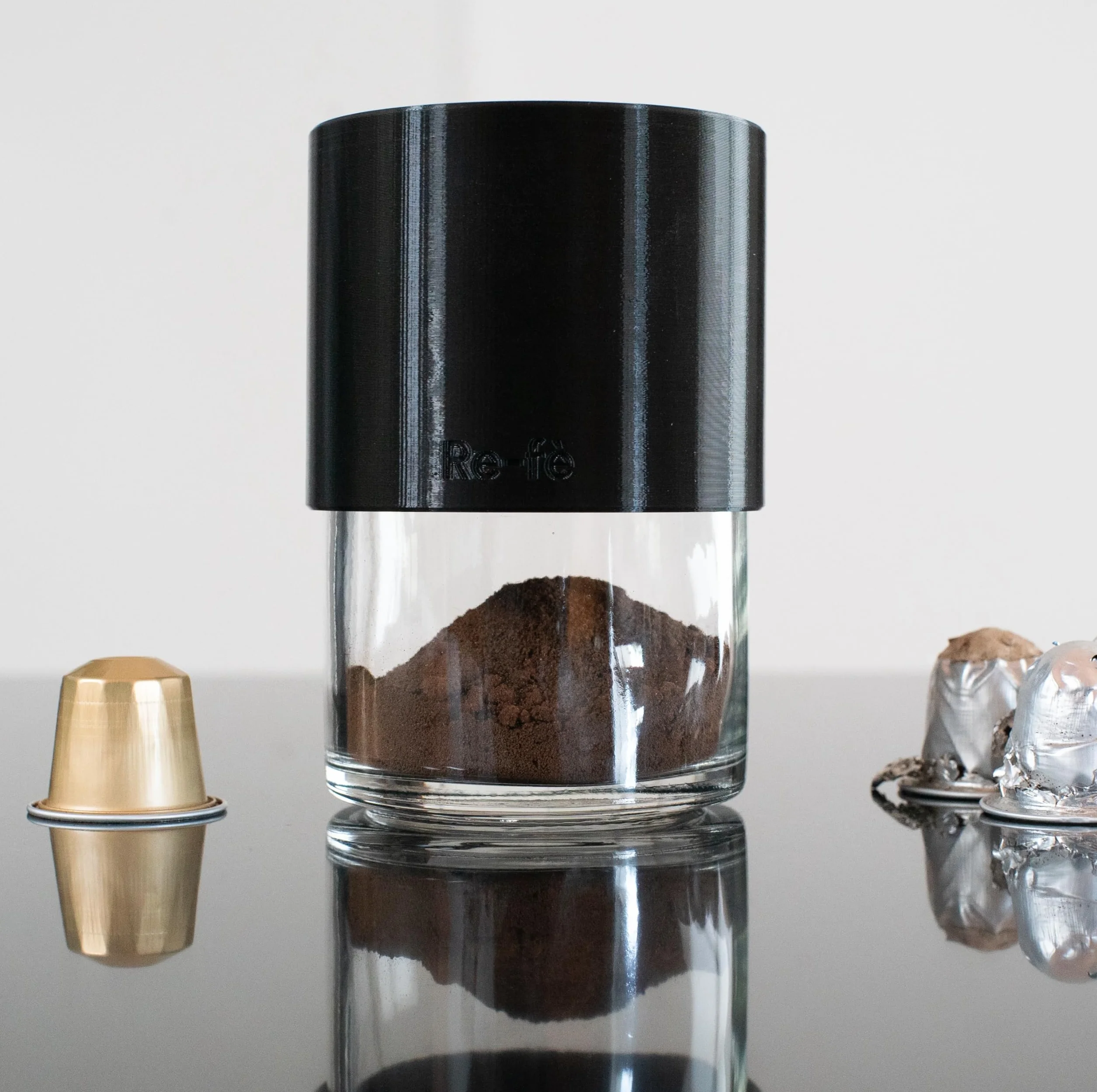 Re-fè Original Utensile Design Riciclo Capsule Caffè Alluminio Compatibili Nespresso Svuota Ricicla