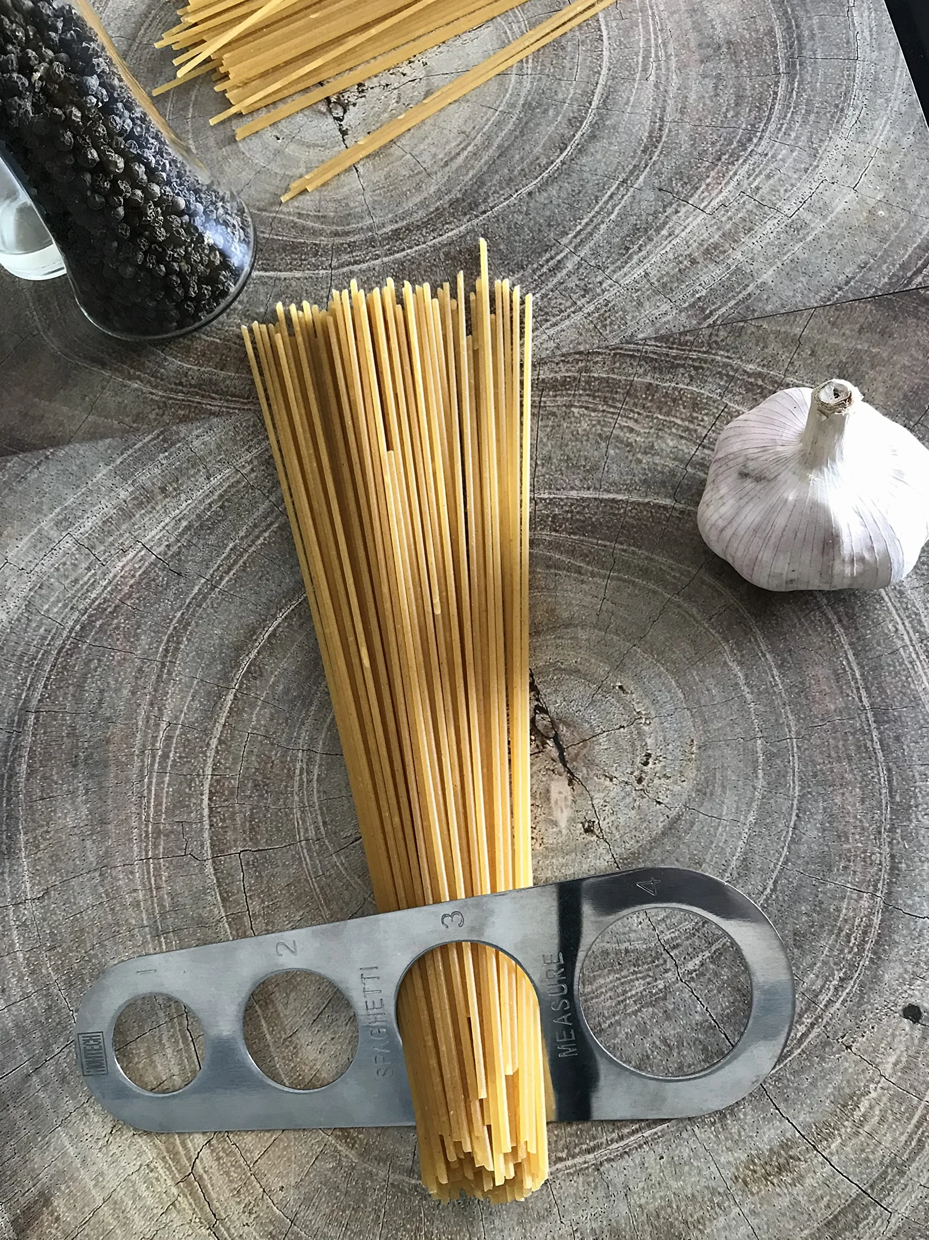 Dosaspaghetti in acciaio inox, per misurare la pasta lunga, utensile da cucina, per spaghetti, con 4 fori di misurazione (misura fino a una porzione per quattro adulti)
