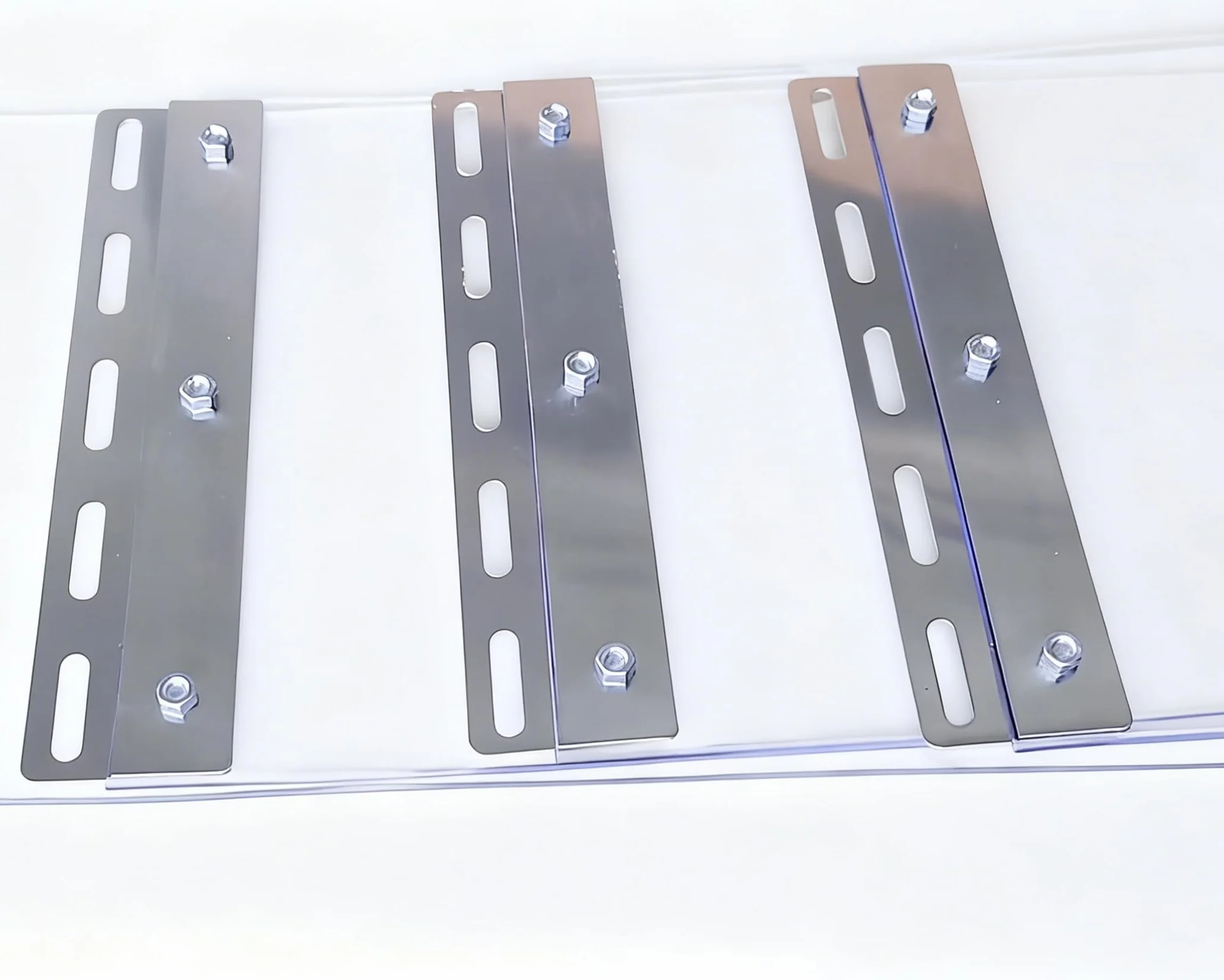 Kit di strisce trasparenti per tende (1 x 2 m) con 6 strisce trasparenti (20 x 200 cm), 2 mm di spessore, tenda superiore per porte di magazzini, negozi, sale frigorifere, garage