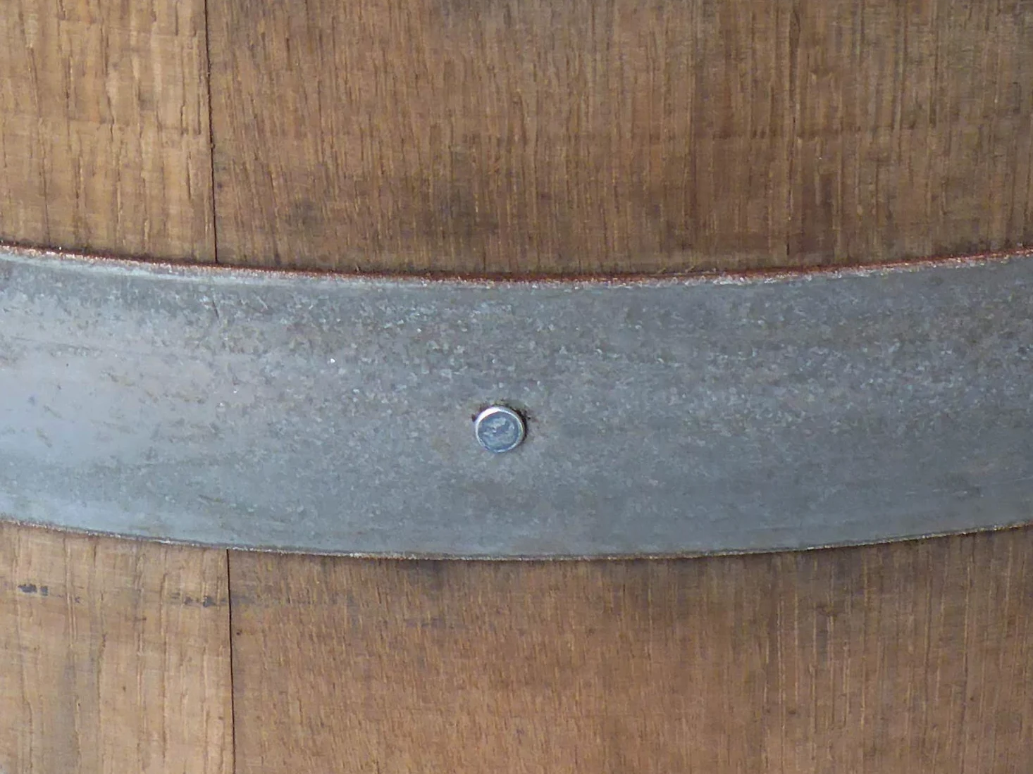 Temesso Botte da Vino Rustica in Rovere, barile, da Usare Come Tavolo, Decorazione - Altezza 95cm, Contenuto 225 litro (con Fissaggio degli Anelli)