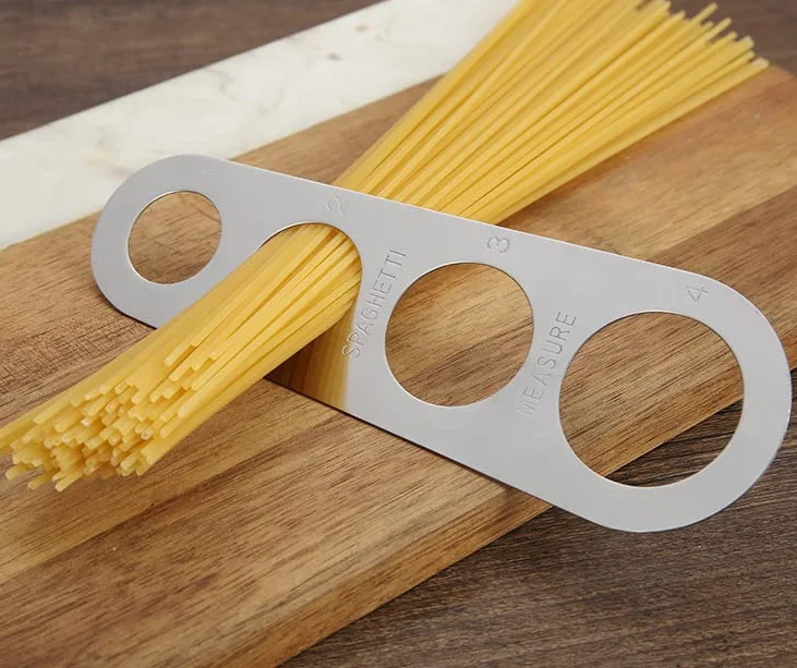 Dosatore Misurino Dosaspaghetti Misura Spaghetti Dosatore per pasta lunga in Acciaio Inox utensile da Cucina con 4 fori di Misurazione.