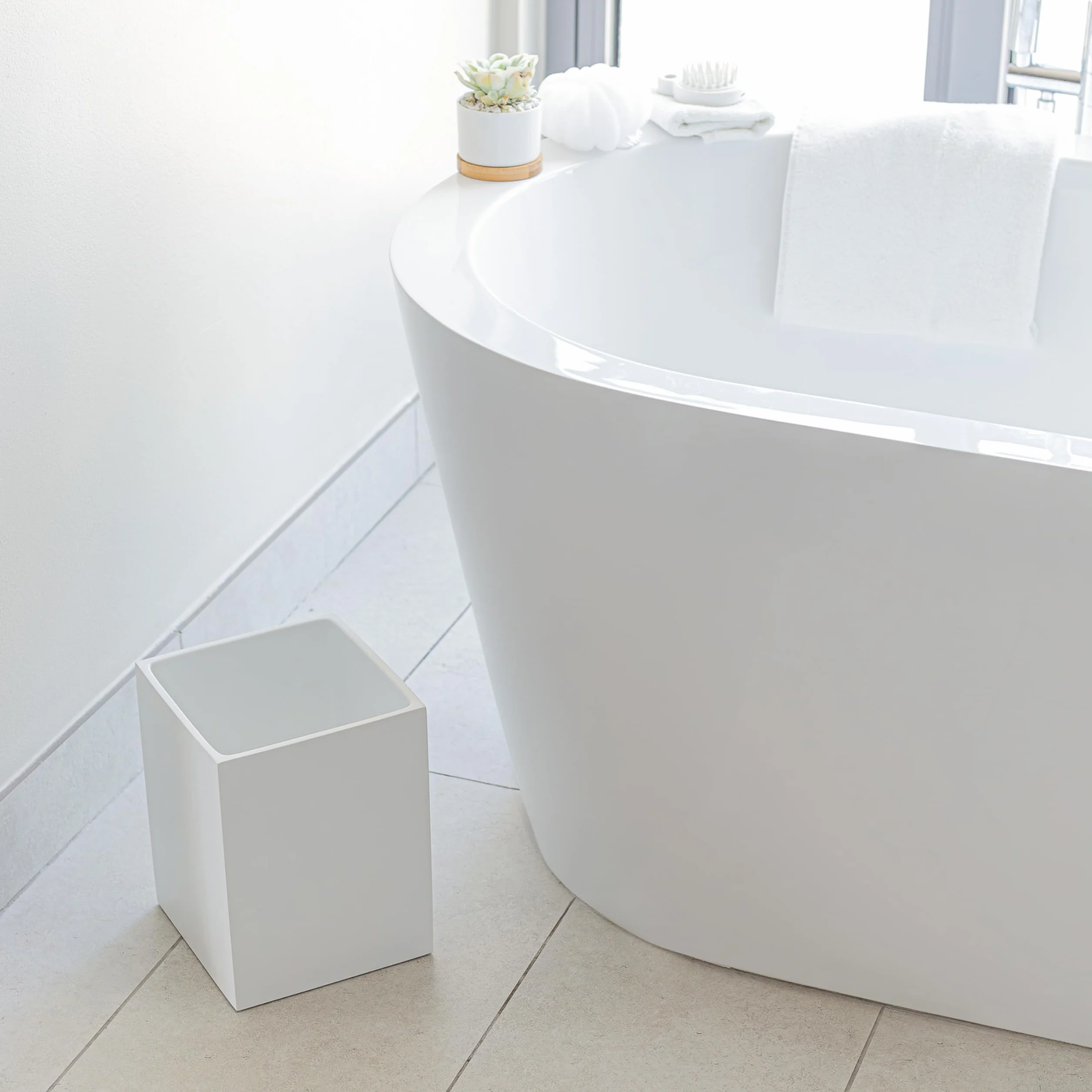 YEW DESIGN Pattumiera Piccola Quadrata Bianca Opaca 2 Galloni 7,5 Litri Cestino Rifiuti
