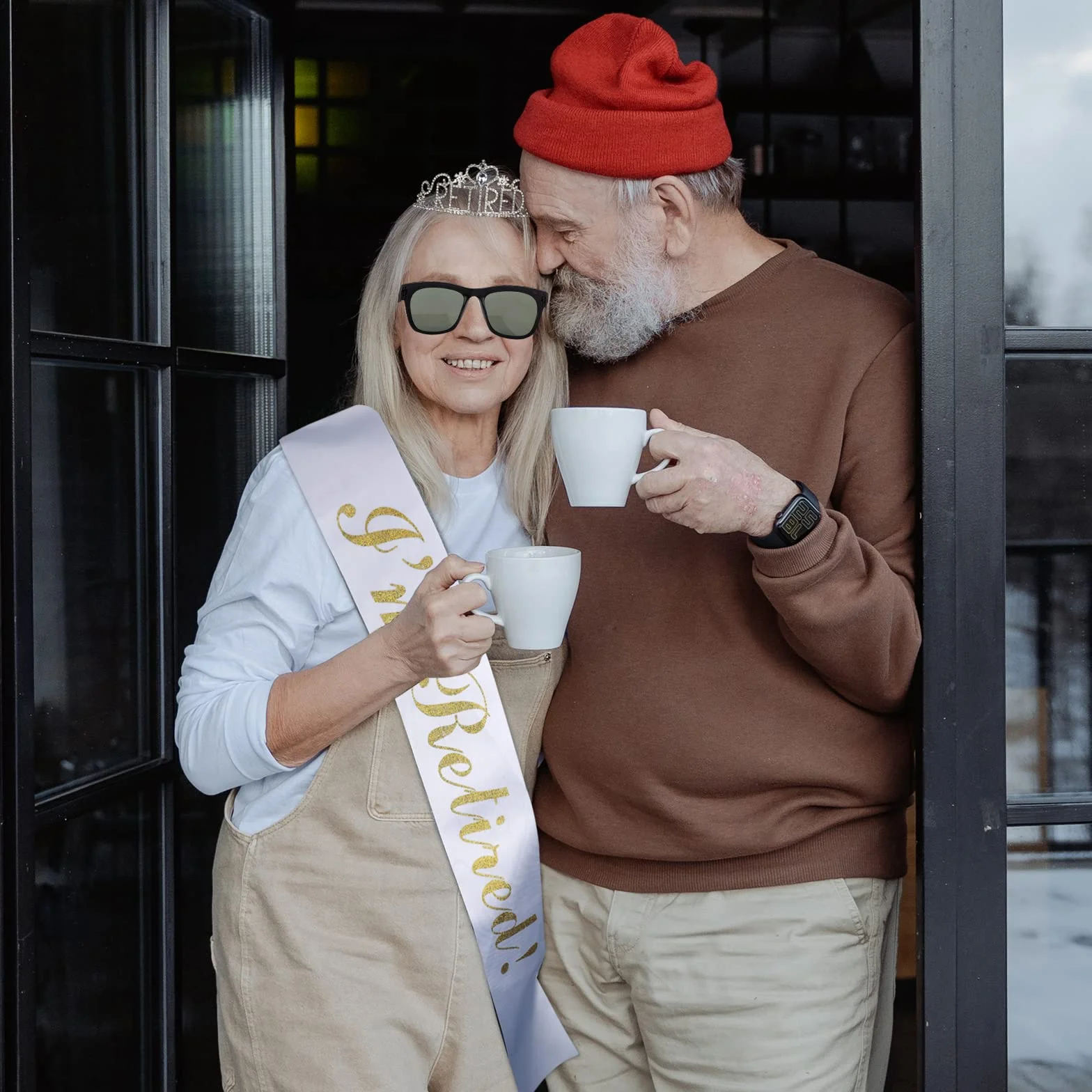 KINBOM 1 Set Corona e Fascia per Pensione, Ufficiale Glitterati Corona Strass per Pensione e Fascia per Pensione Decorazioni per Feste di Pensionamento per Donne (Argento, Bianco, Dorato)