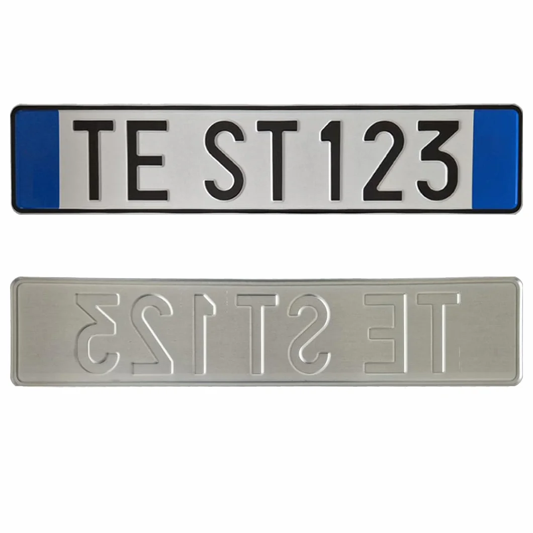 Targa Decorativa - Formato Modello Posteriore - in Alluminio Catarifrangente con Lettere e Numeri in Rilievo Punzonati, Personalizzabile, Made in Italy