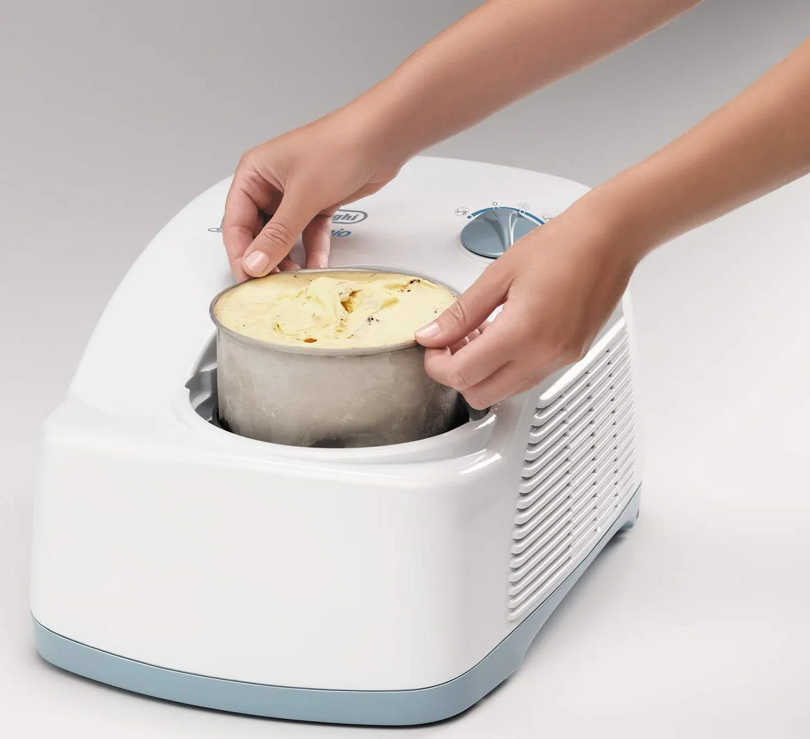 De'Longhi ICK5000 La Gelatiera autorefrigerante con Compressore, gruppo lame brevettato, fino a 700gr di gelato e sorbetti, 3 funzioni, temperatura costante, cestello estraibile, bianco