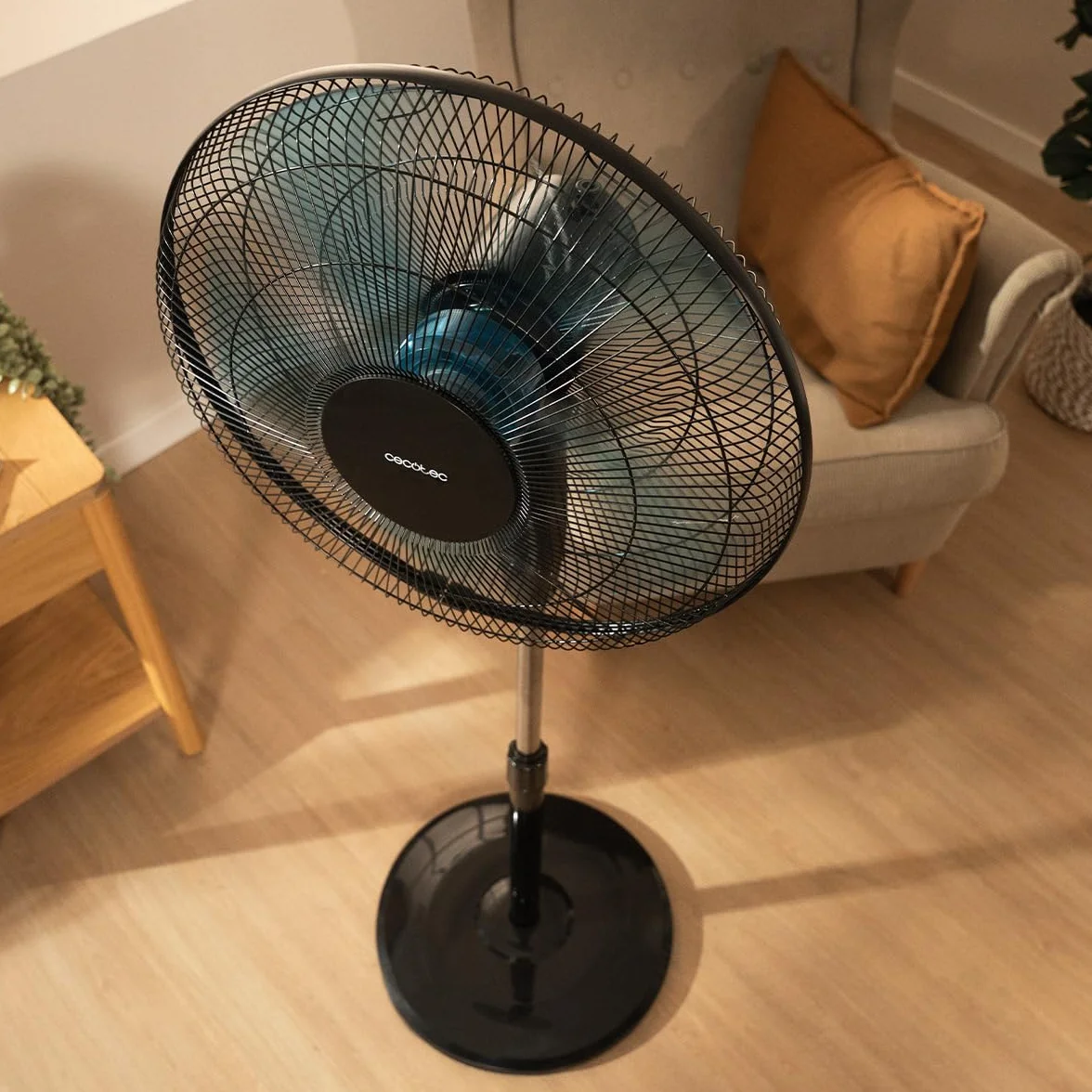Cecotec Ventilatore a Piantana EnergySilence 515 WindLite Pro Black. 45W, Diametro 16” (40cm), 3 Velocità, Oscillazione Automatica, Altezza Regolabile, 5 Pale, Massima Sicurezza, Nero, Fresco Totale